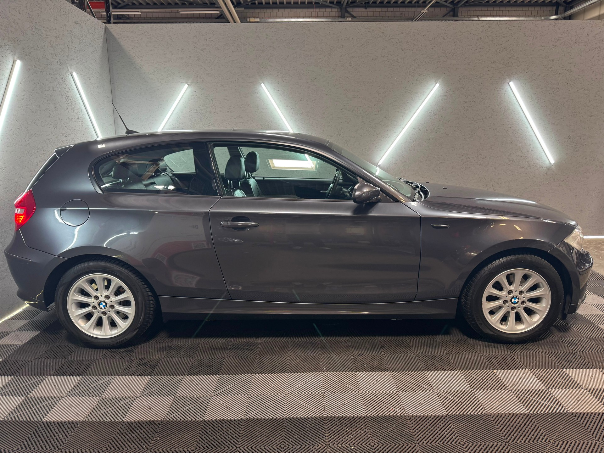 BMW 118d-image-3