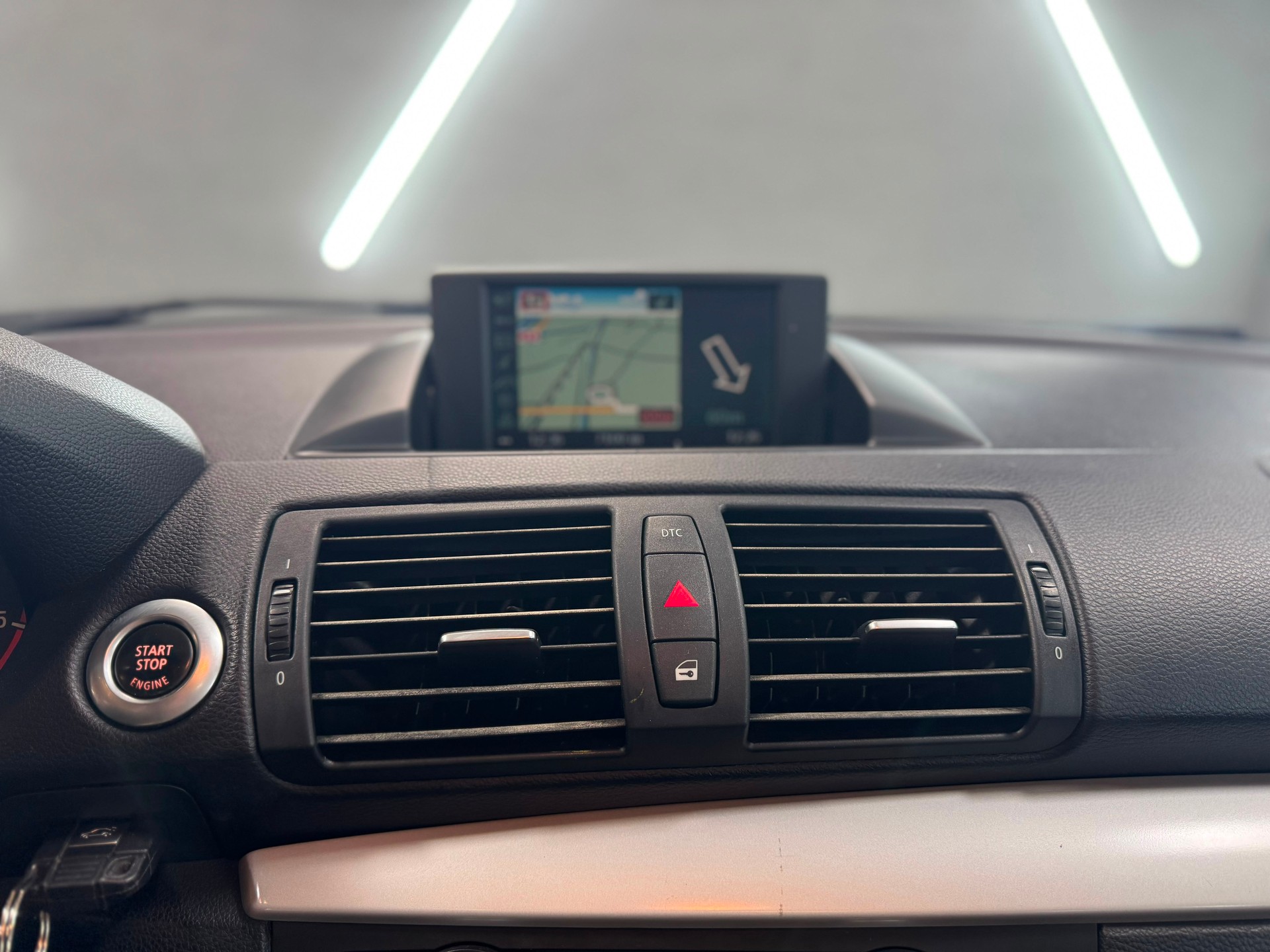 BMW 118d-image-10