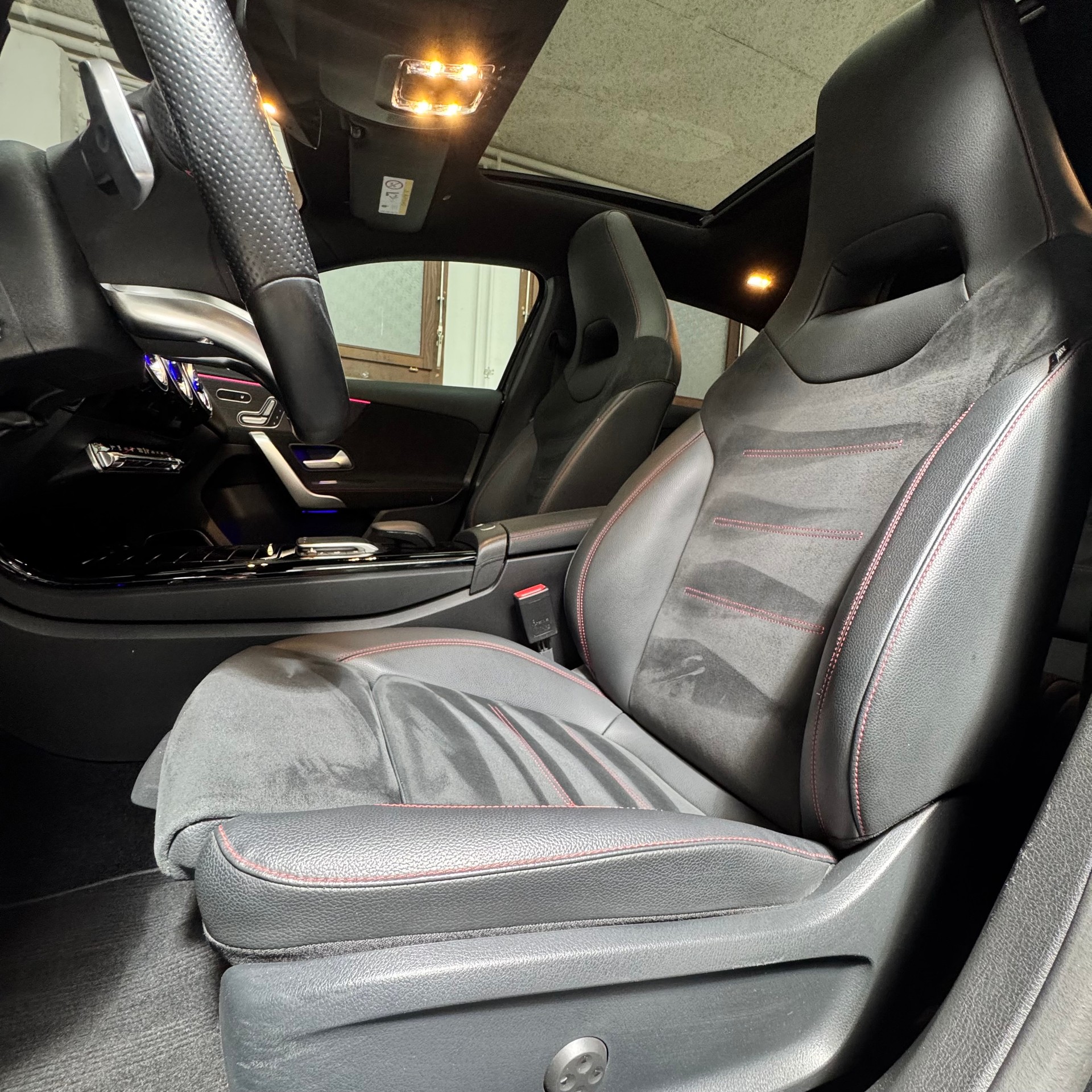 MERCEDES-BENZ A 250 4Matic AMG Line 4Matic 7G-DCT-image-9