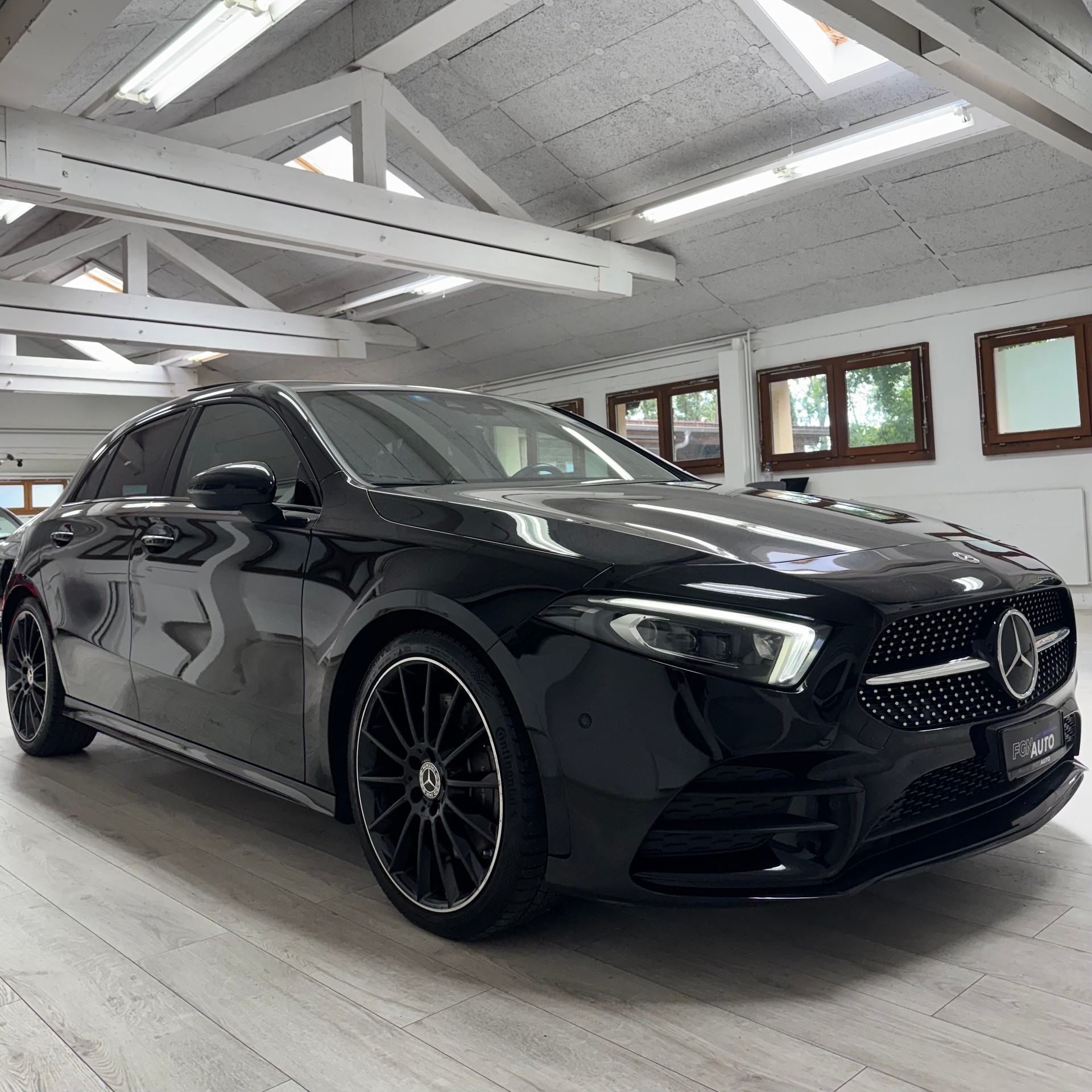 MERCEDES-BENZ A 250 4Matic AMG Line 4Matic 7G-DCT-image-2