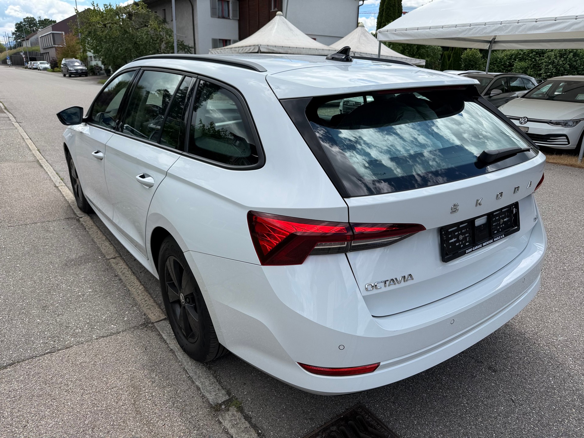 SKODA Octavia Combi 2.0 TDI DSG Ambition 4x4-image-5