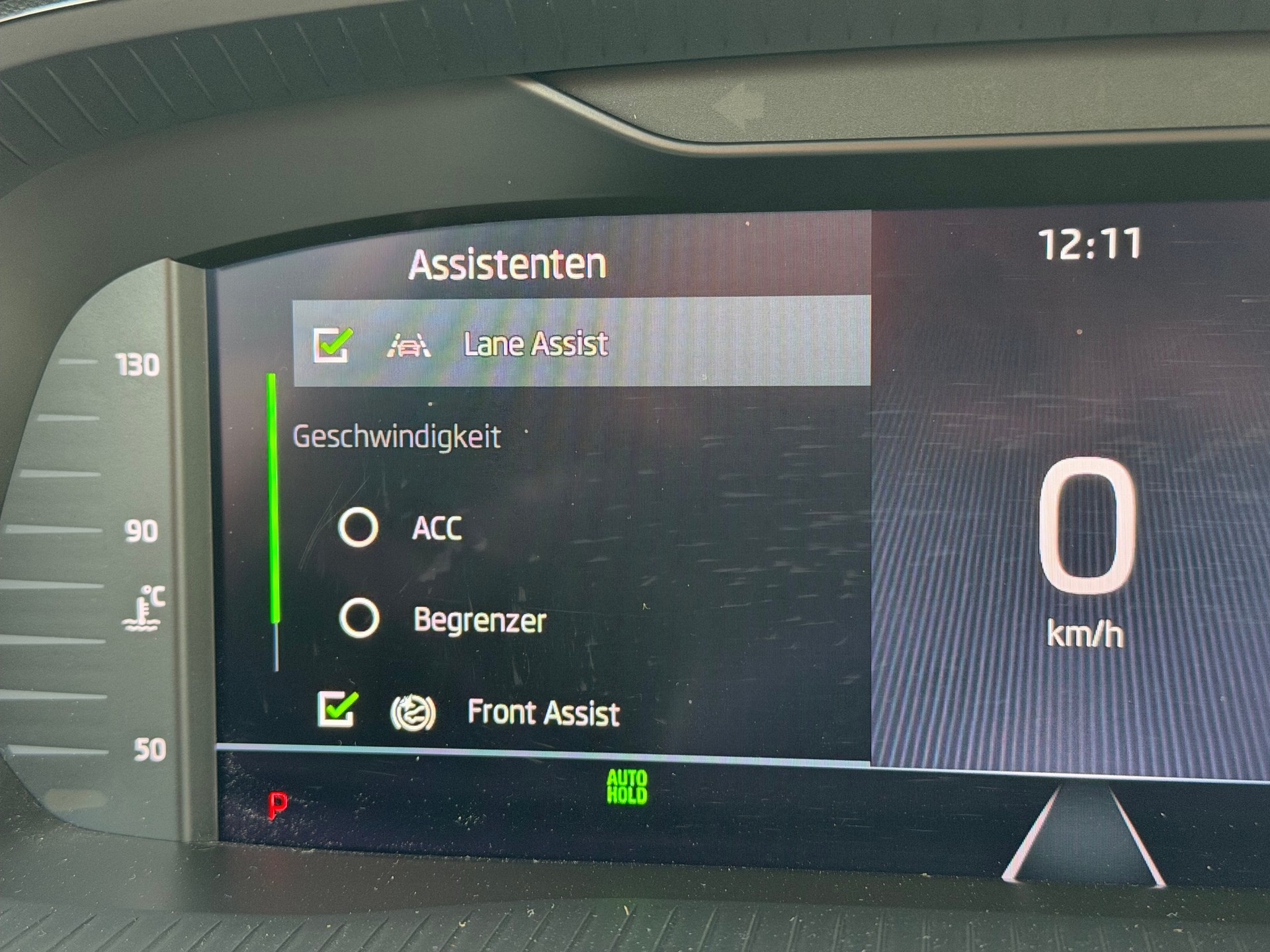 SKODA Octavia Combi 2.0 TDI DSG Ambition 4x4-image-12