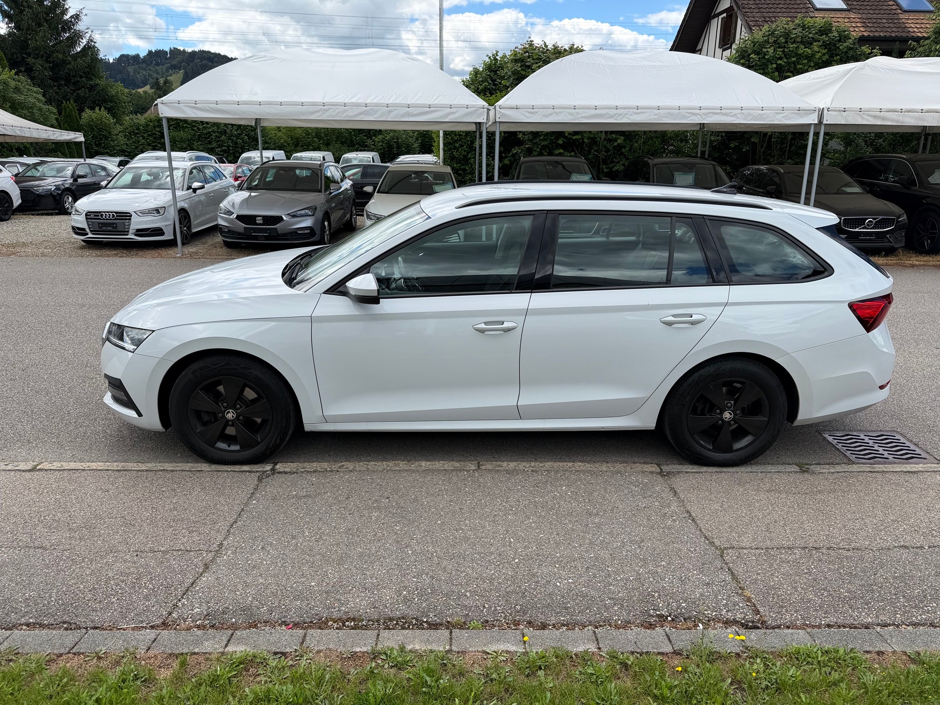 SKODA Octavia Combi 2.0 TDI DSG Ambition 4x4-image-4