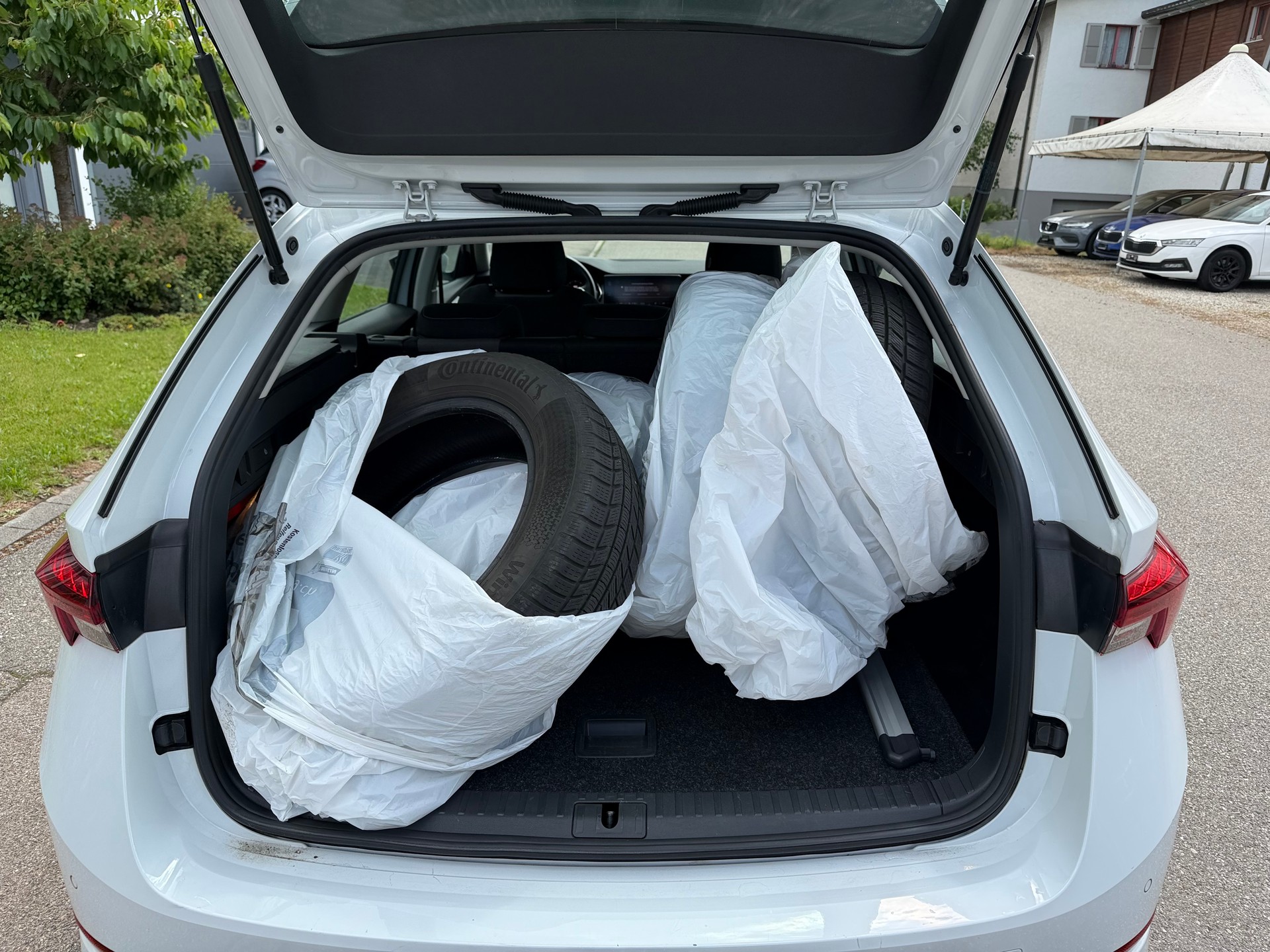 SKODA Octavia Combi 2.0 TDI DSG Ambition 4x4-image-11