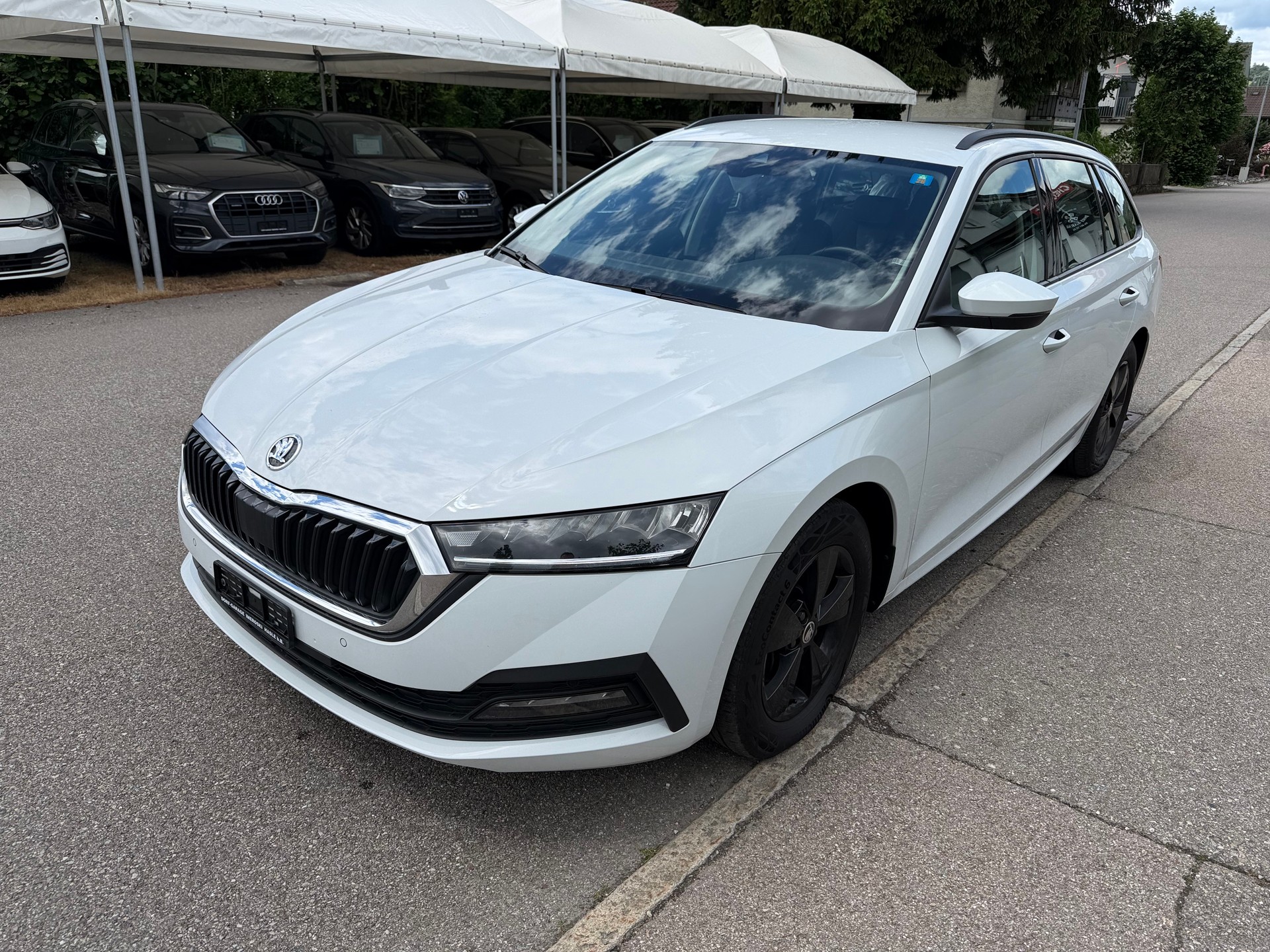 SKODA Octavia Combi 2.0 TDI DSG Ambition 4x4-image-2