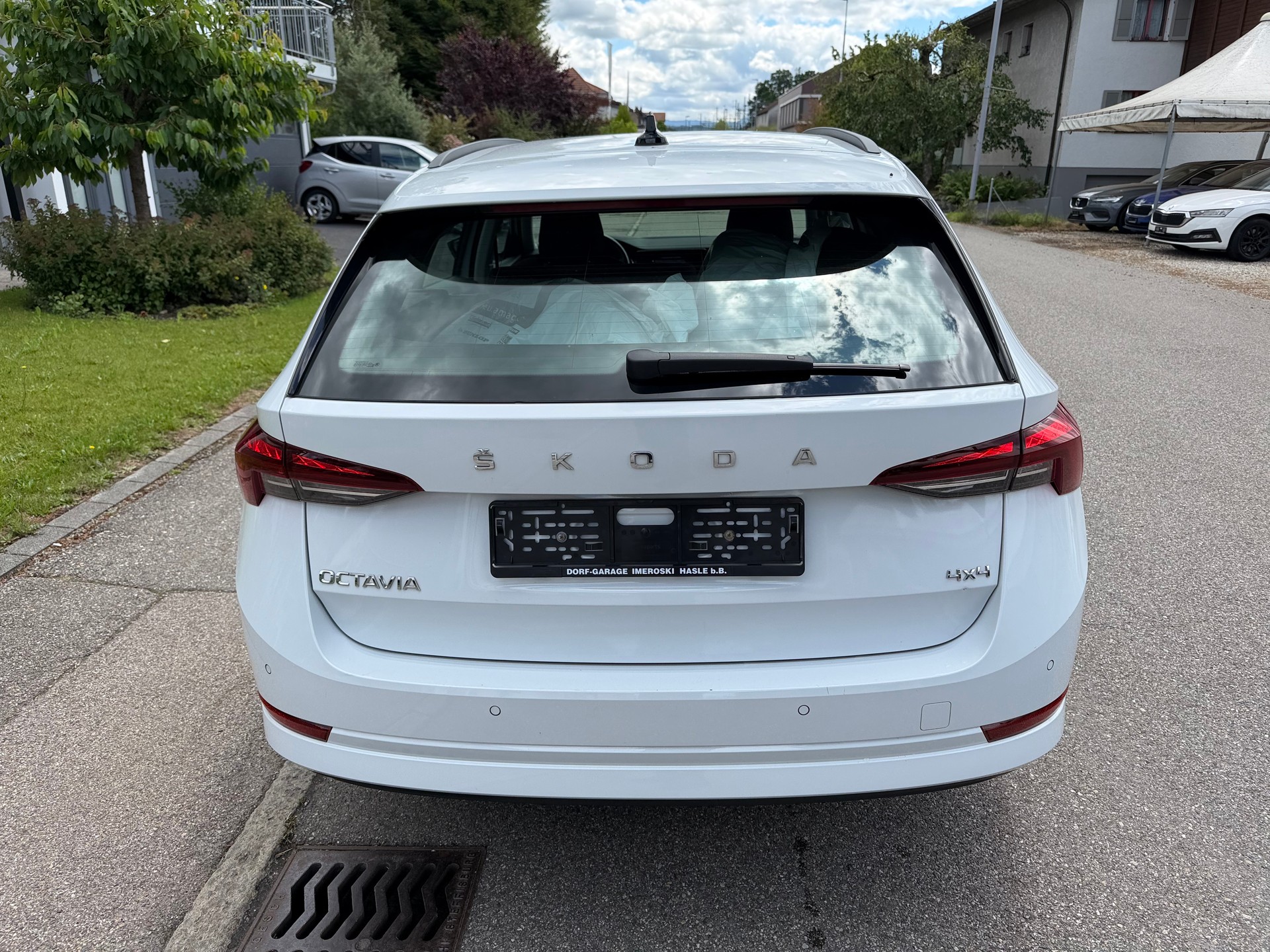 SKODA Octavia Combi 2.0 TDI DSG Ambition 4x4-image-7