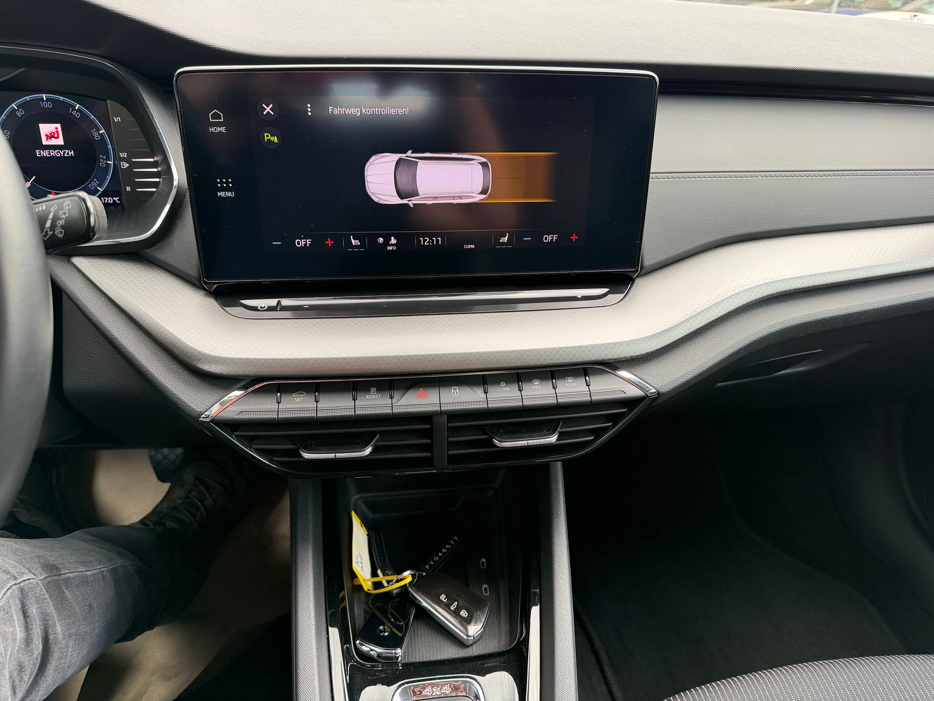 SKODA Octavia Combi 2.0 TDI DSG Ambition 4x4-image-13