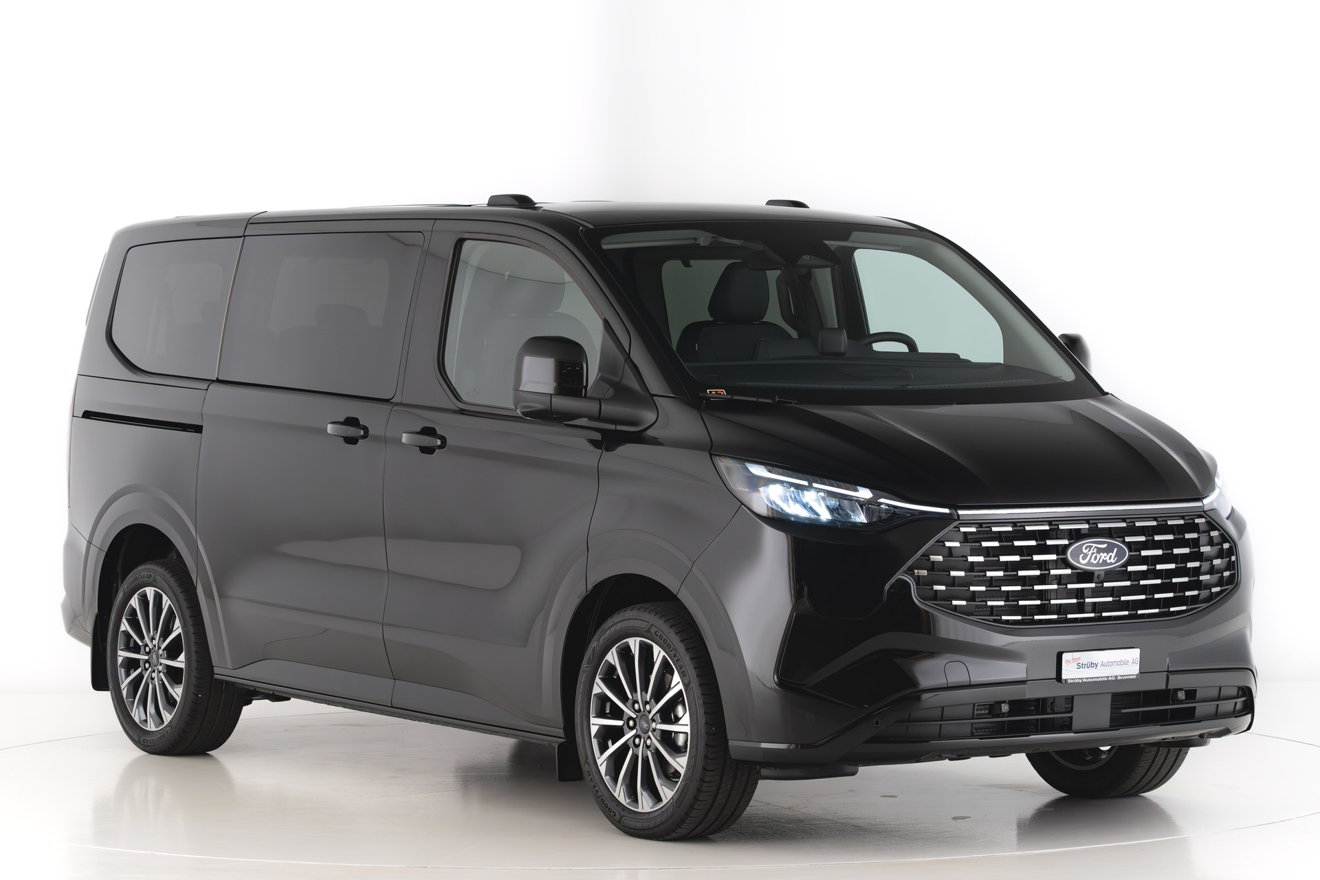 FORD Tourneo Custom Bus 340 L1 2.5 Duratec 233PS Titanium X PHEV ***-showroom-element-3