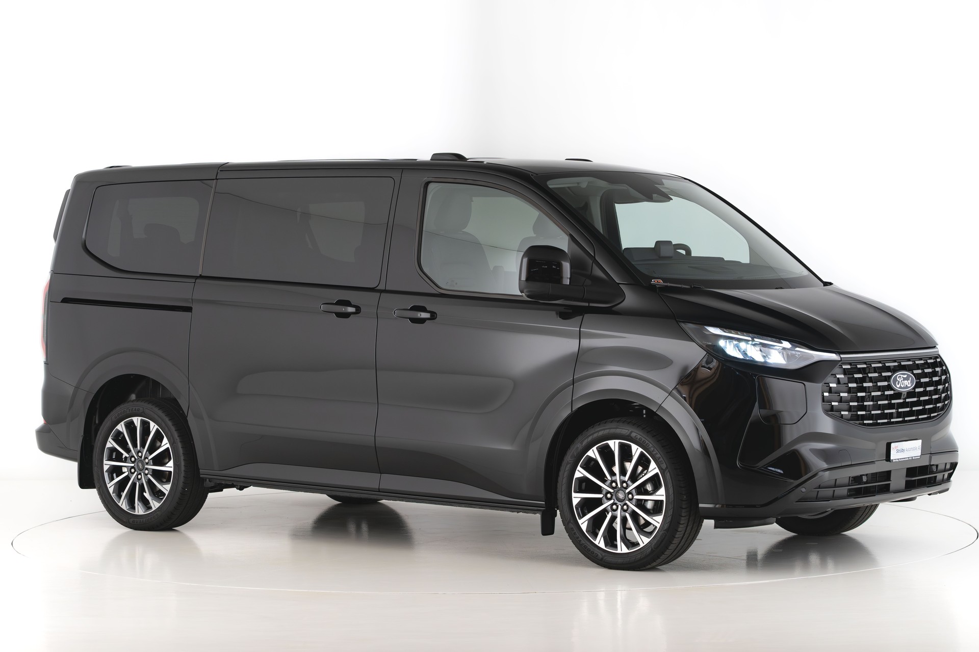 FORD Tourneo Custom Bus 340 L1 2.5 Duratec 233PS Titanium X PHEV ***-image-4