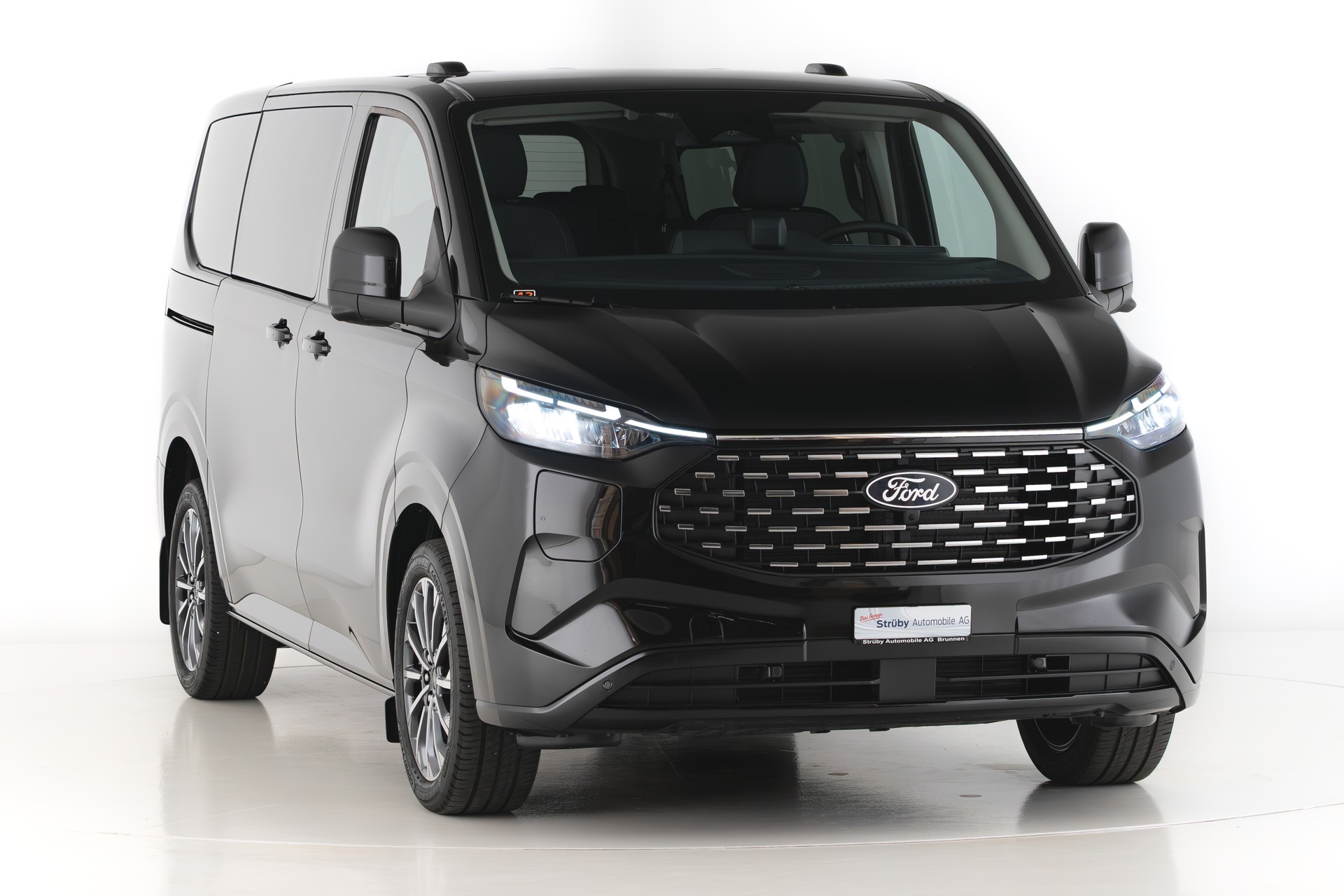 FORD Tourneo Custom Bus 340 L1 2.5 Duratec 233PS Titanium X PHEV ***-showroom-element-2