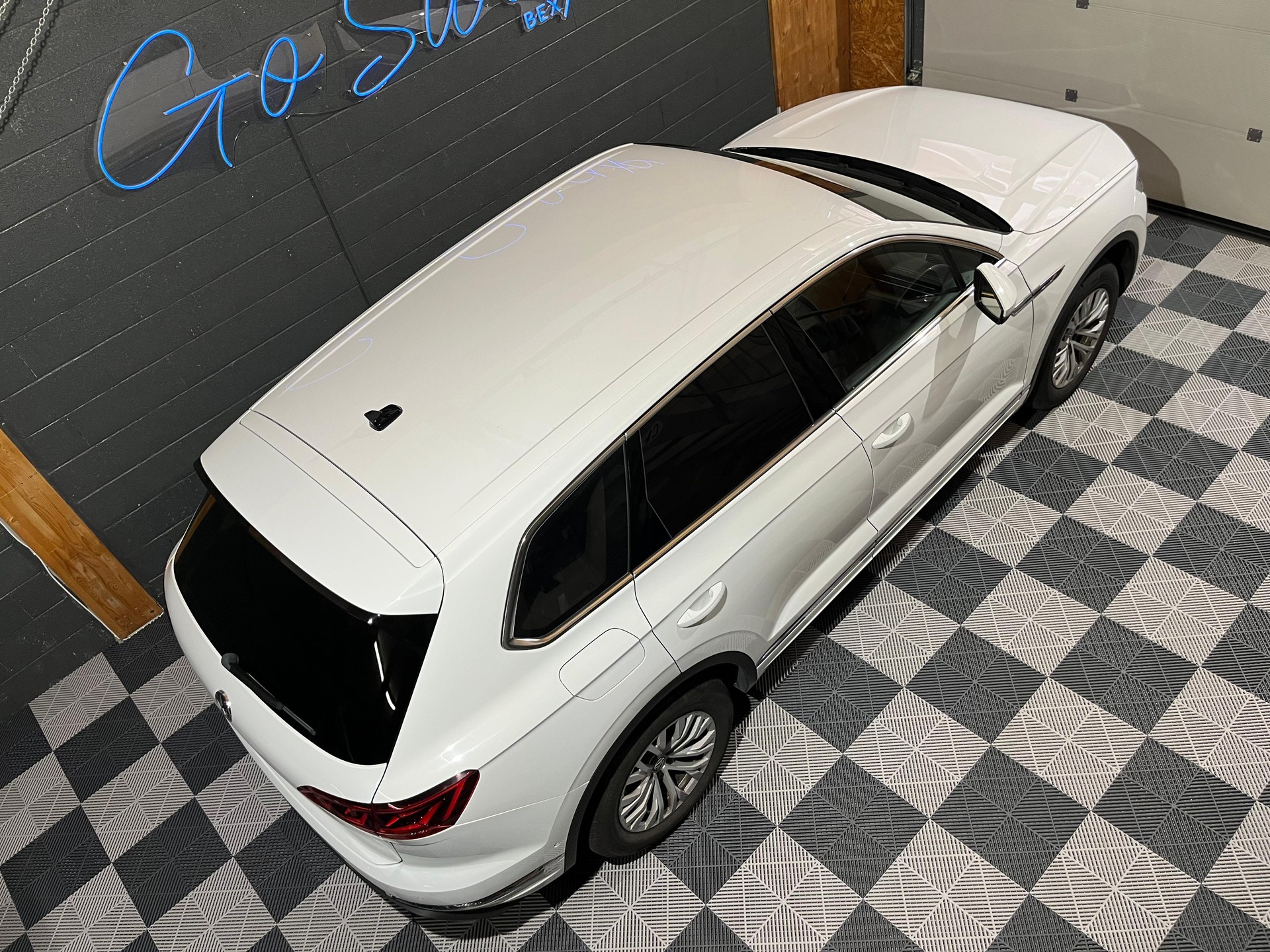 VW Touareg 3.0 TDI Elegance Tiptronic-image-1