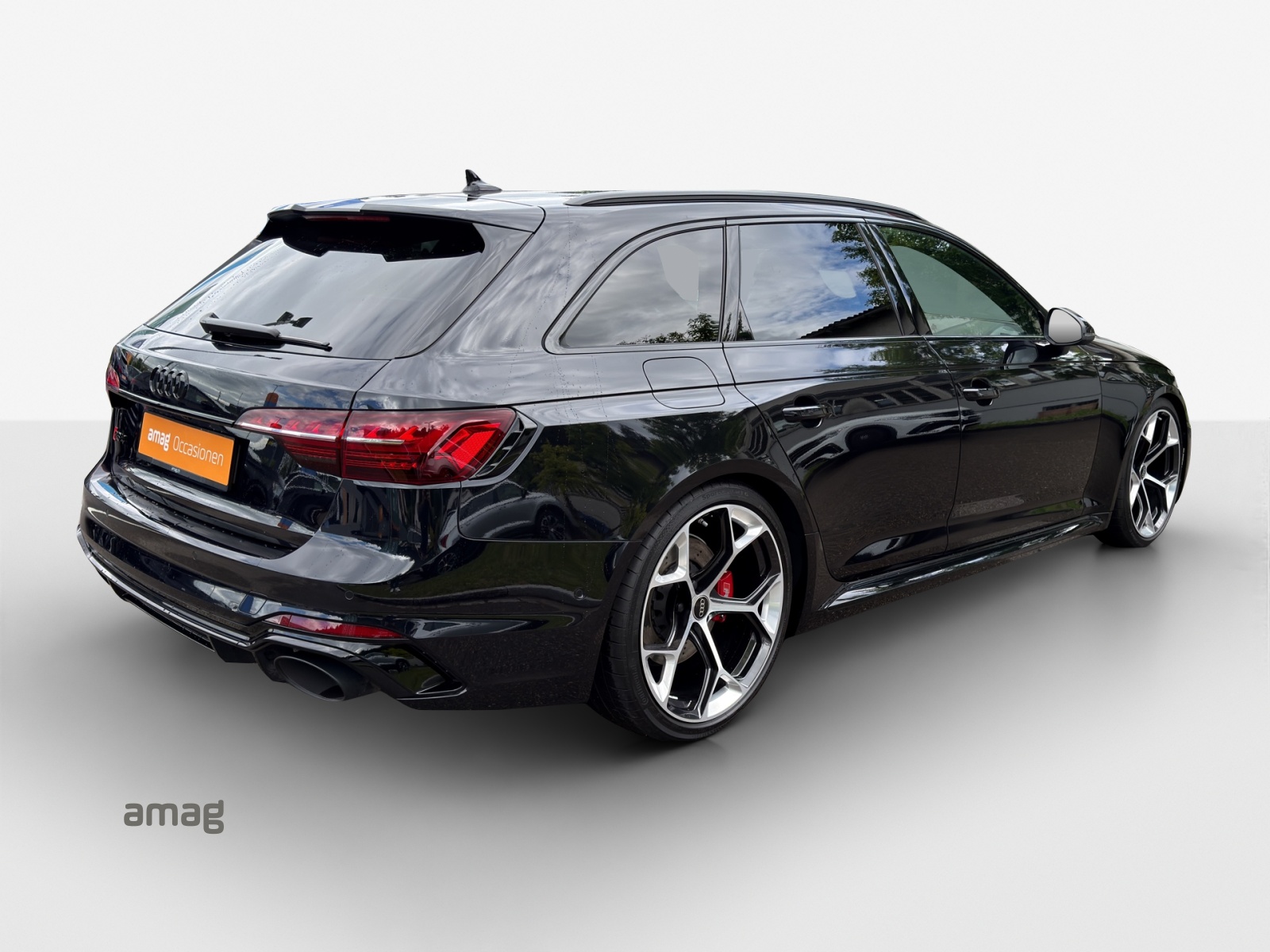 AUDI RS4 Avant quattro tiptronic-image-4
