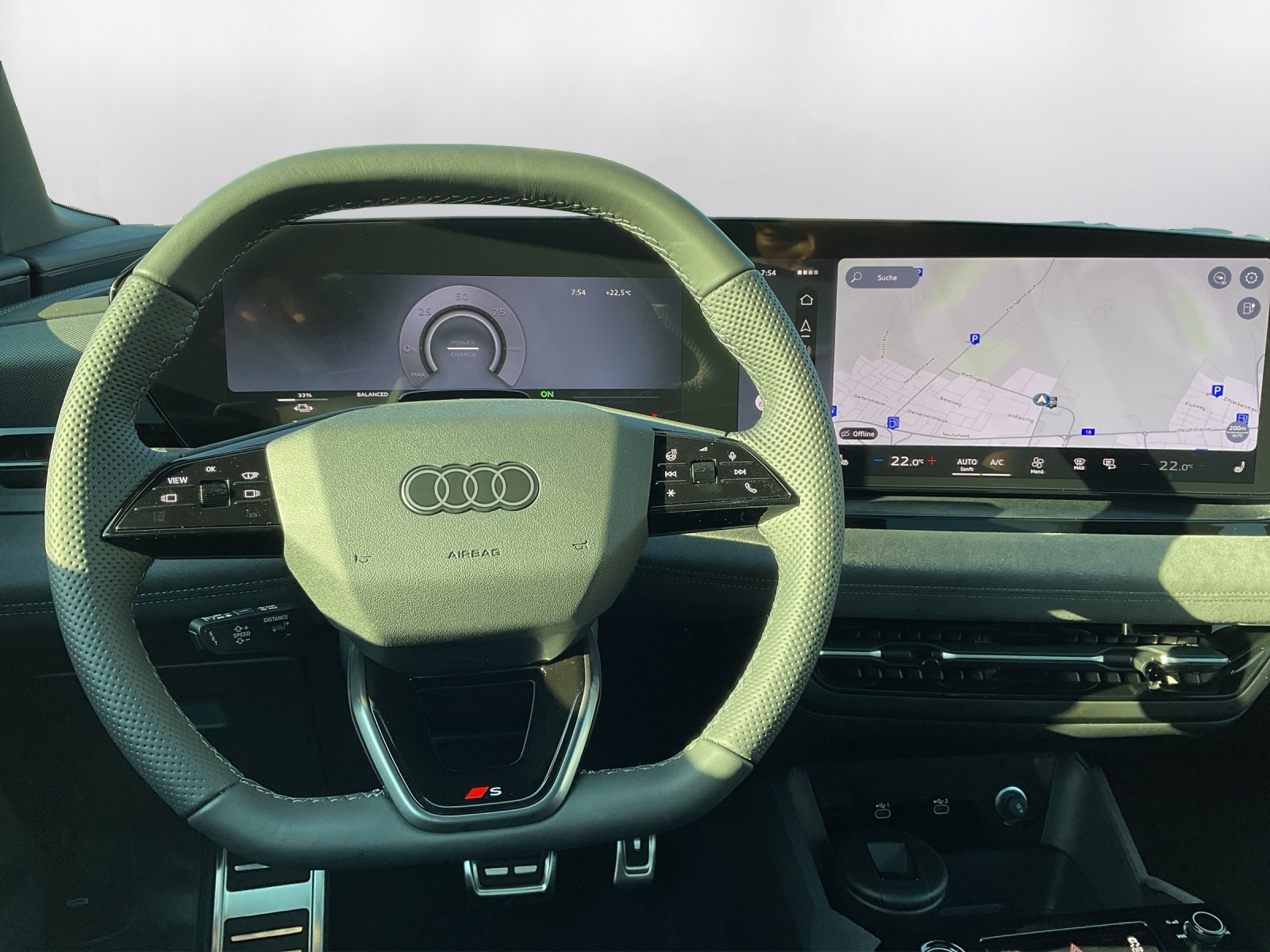 AUDI Q6 e-tron quattro-image-6