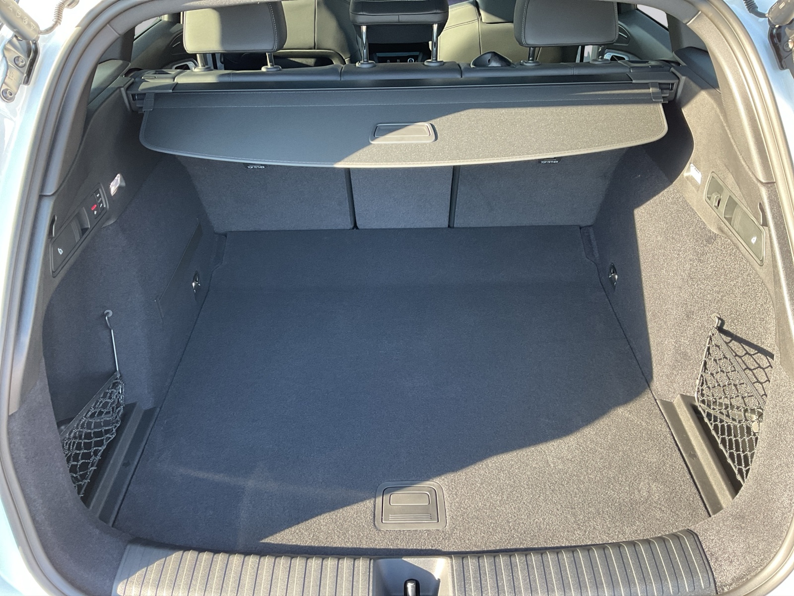 AUDI Q6 e-tron quattro-image-11