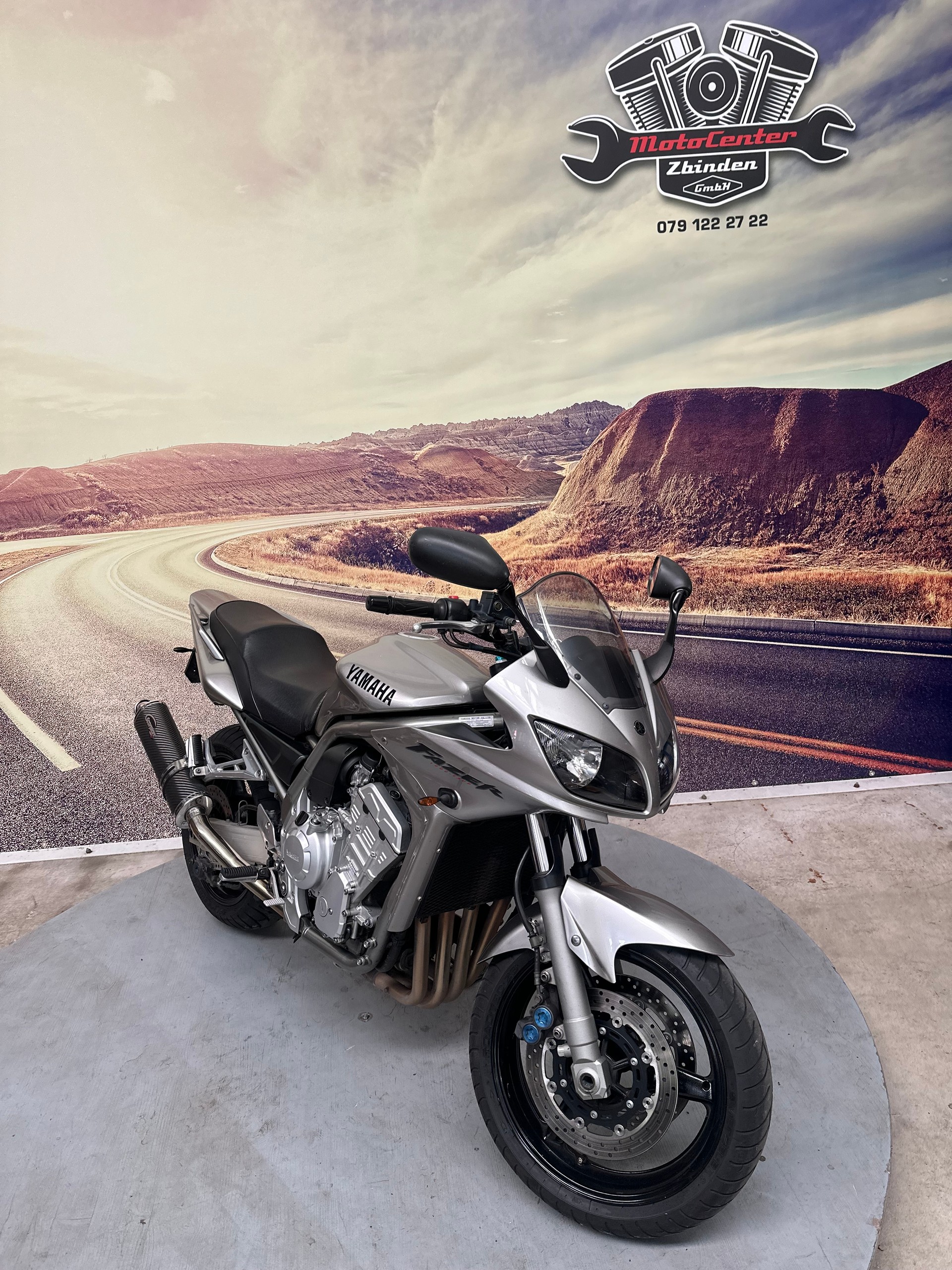 YAMAHA FZS 1000 Fazer-showroom-element-1