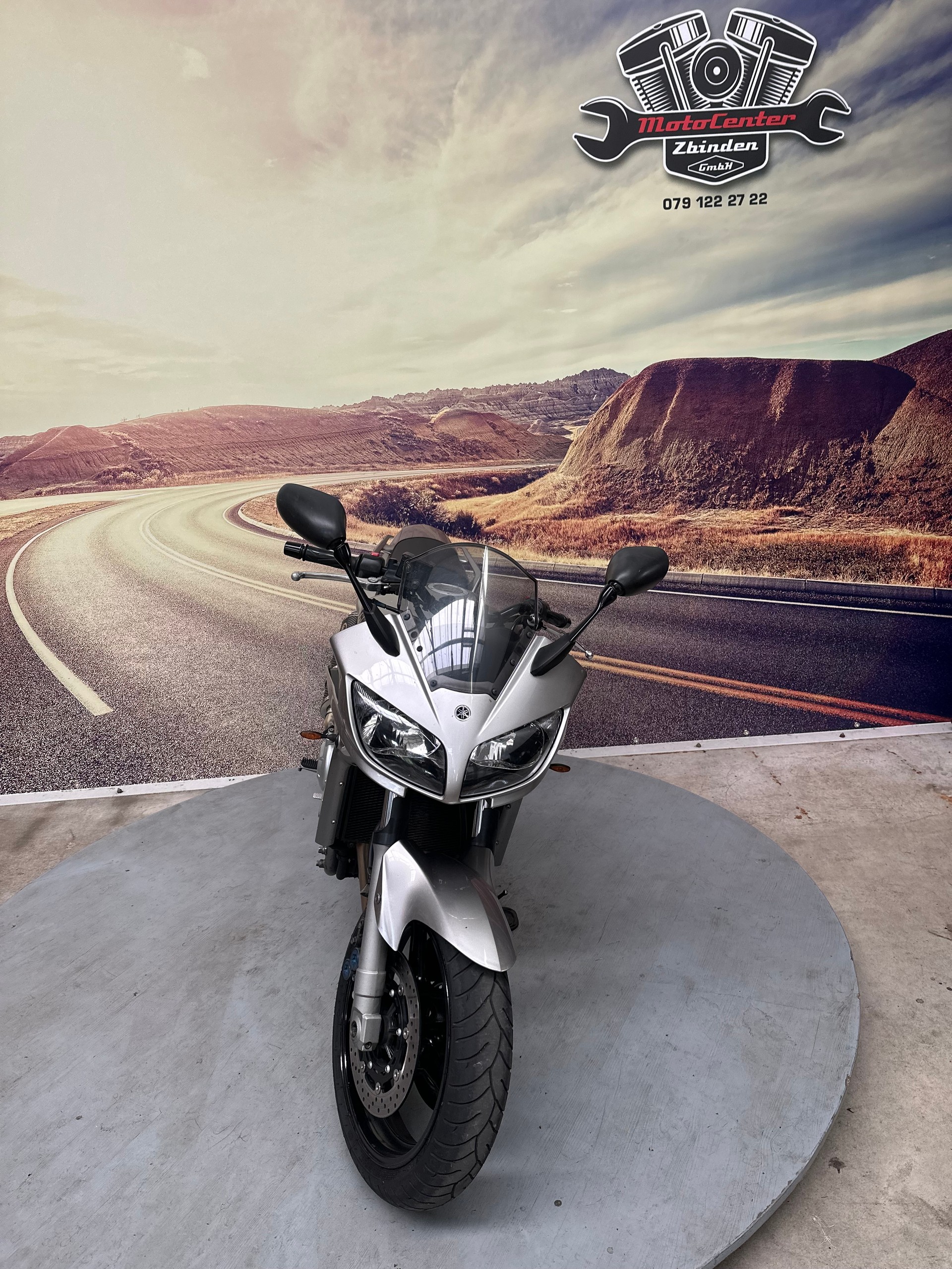 YAMAHA FZS 1000 Fazer-showroom-element-2