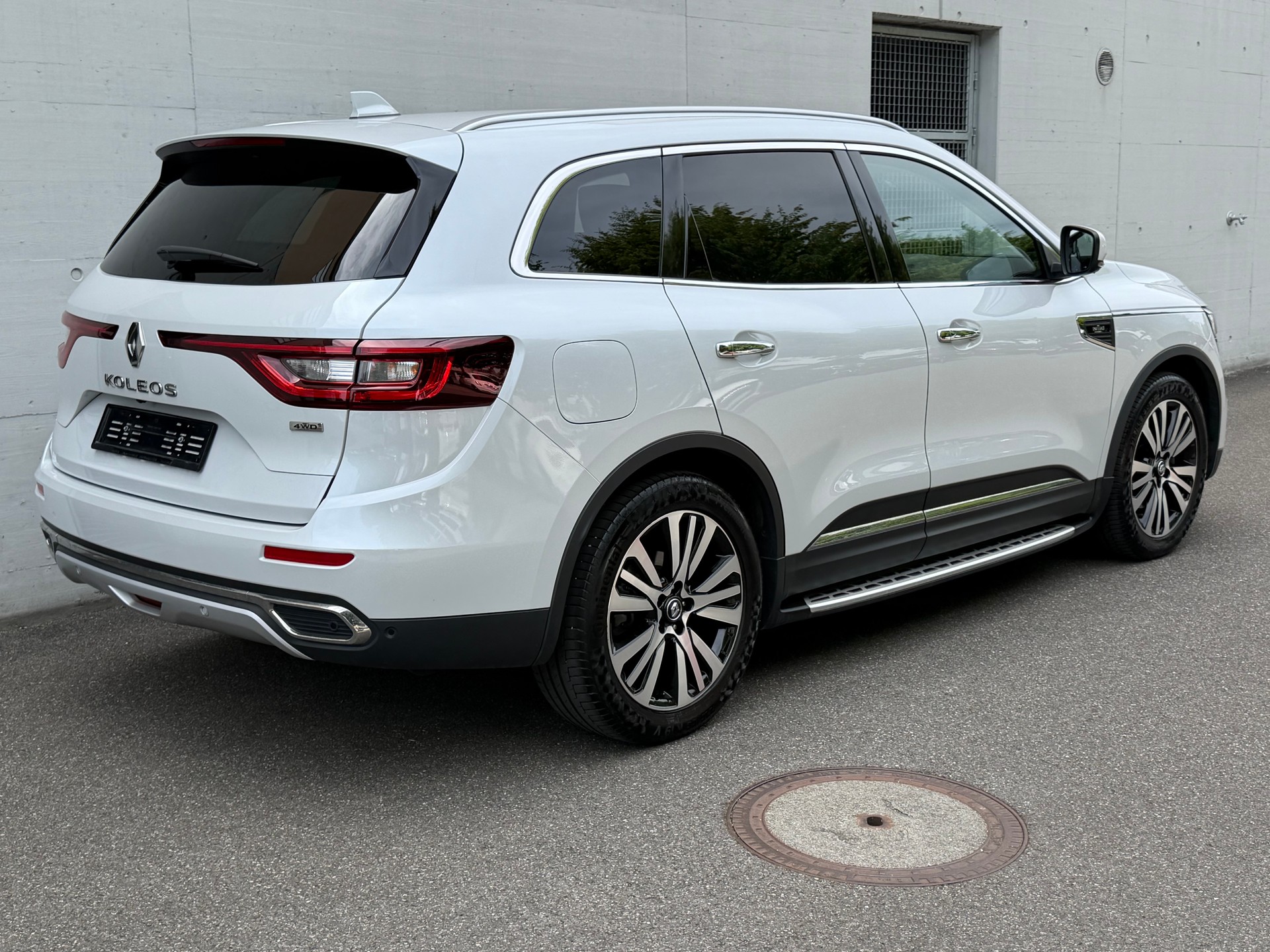 RENAULT Koleos 2.0 dCi Initiale 4WD Xtronic CVT-image-3
