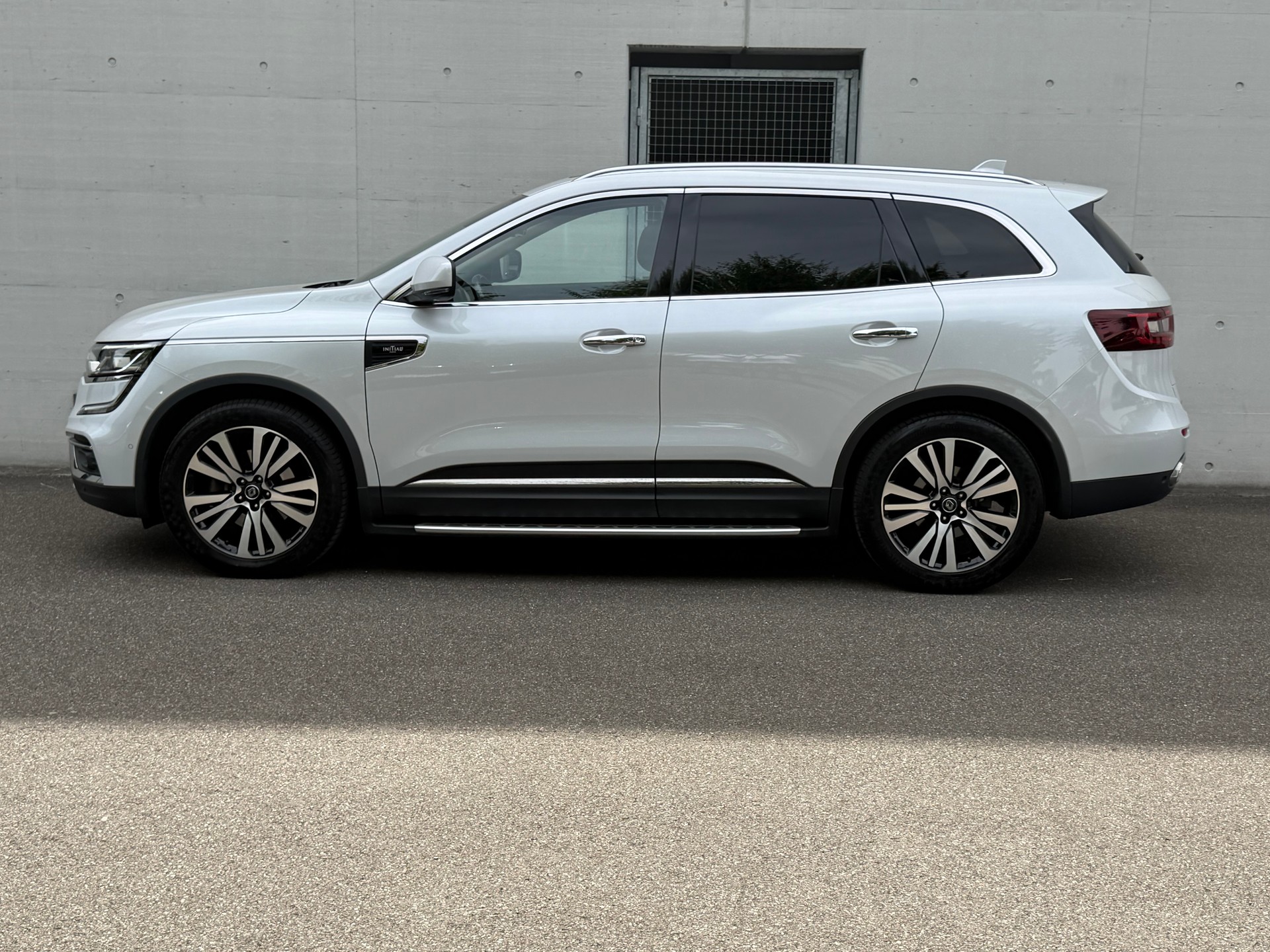 RENAULT Koleos 2.0 dCi Initiale 4WD Xtronic CVT-image-4