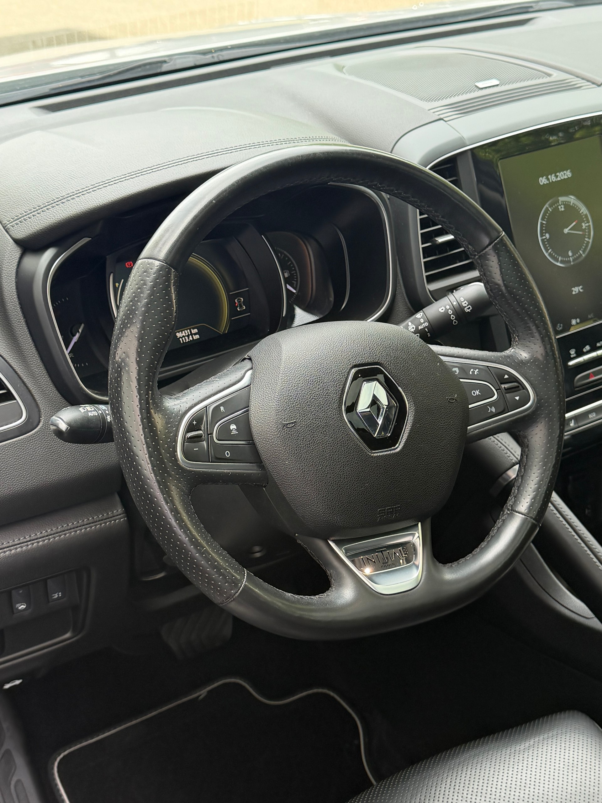 RENAULT Koleos 2.0 dCi Initiale 4WD Xtronic CVT-image-9