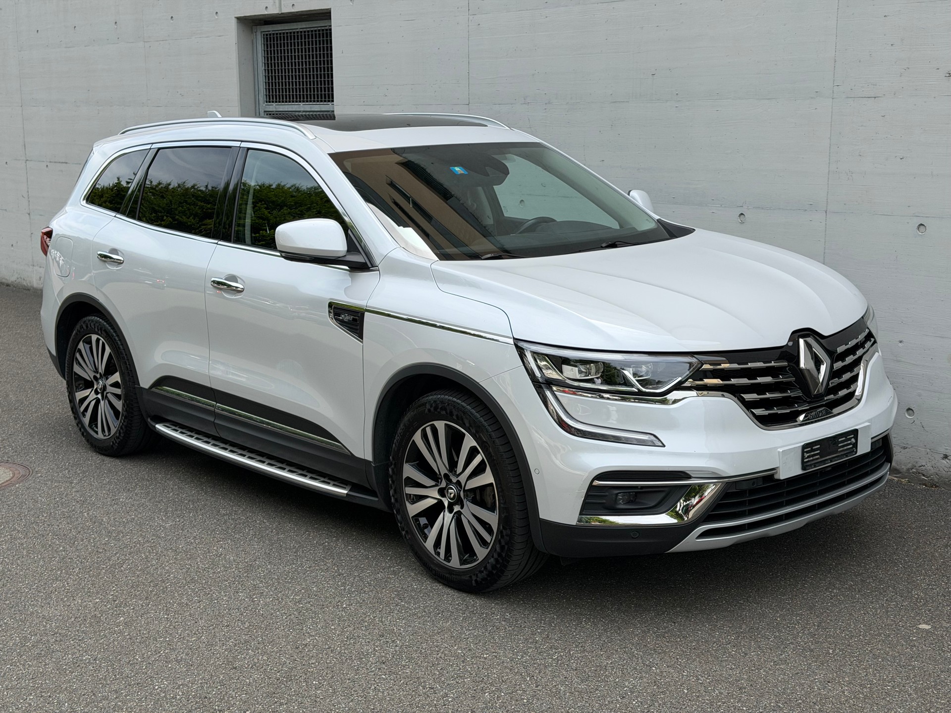 RENAULT Koleos 2.0 dCi Initiale 4WD Xtronic CVT-image-1
