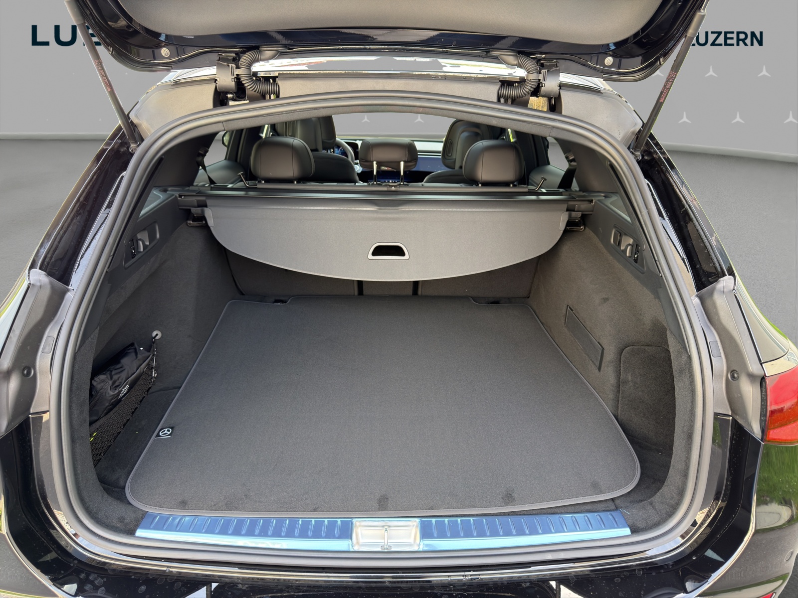 MERCEDES-BENZ E 450 d T 4Matic 9G-Tronic-image-14