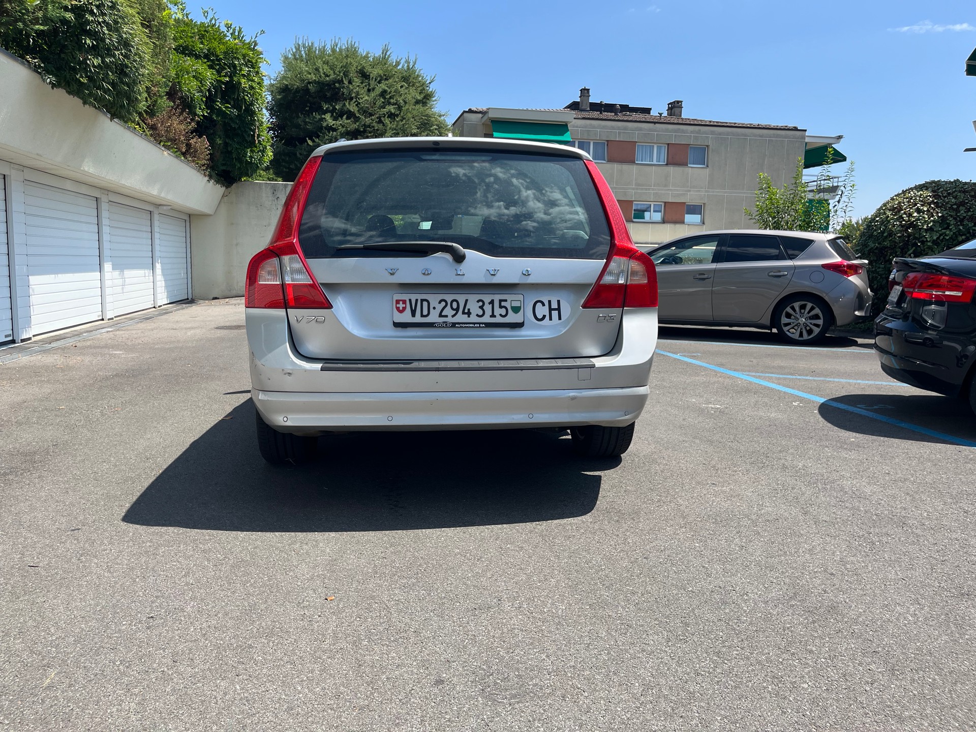 VOLVO 2.0 D3 Summum S/S-image-2
