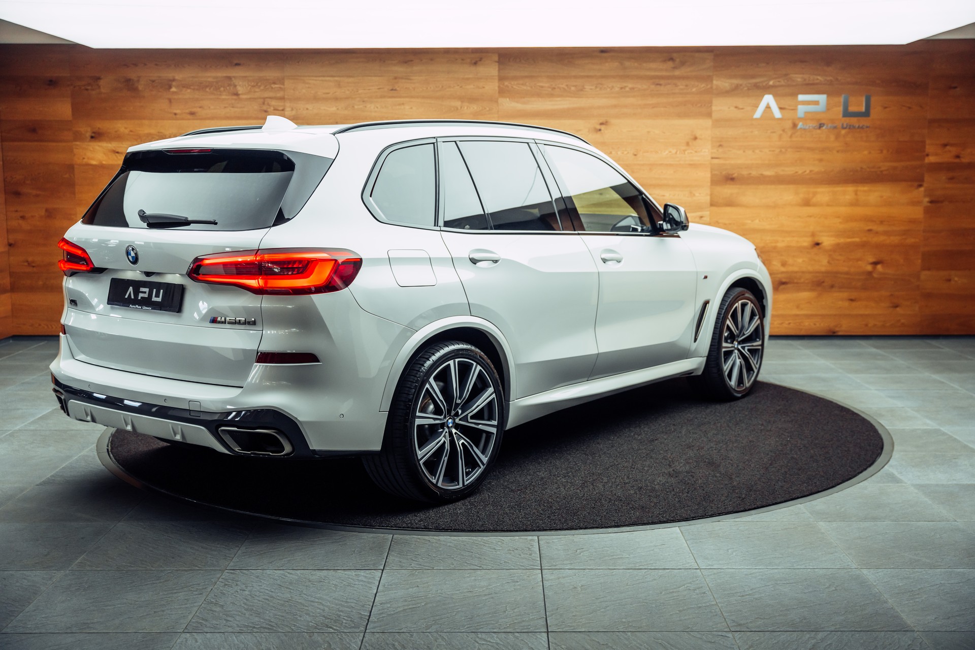 BMW X5 xDrive M50d Steptronic-image-1