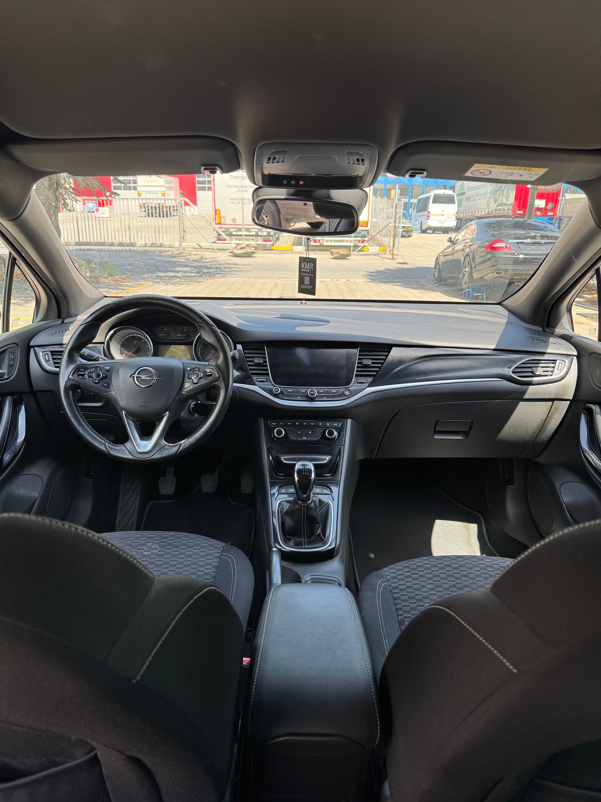OPEL Astra 1.6i Turbo Dynamic-image-5