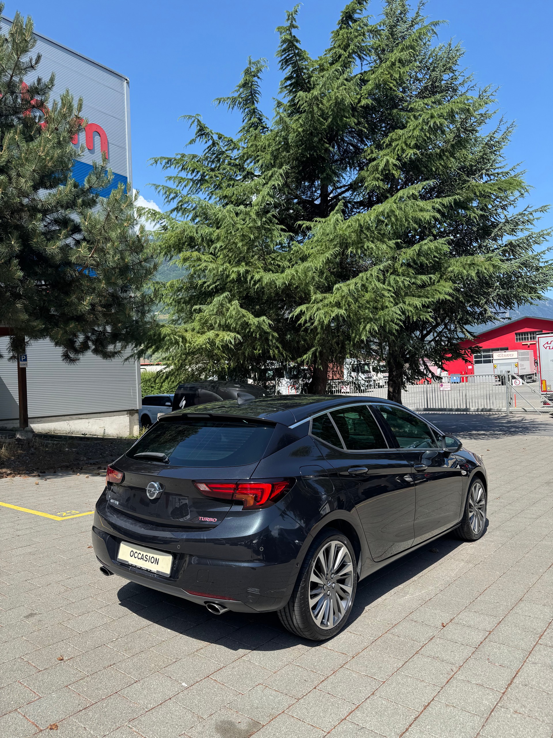 OPEL Astra 1.6i Turbo Dynamic-image-2