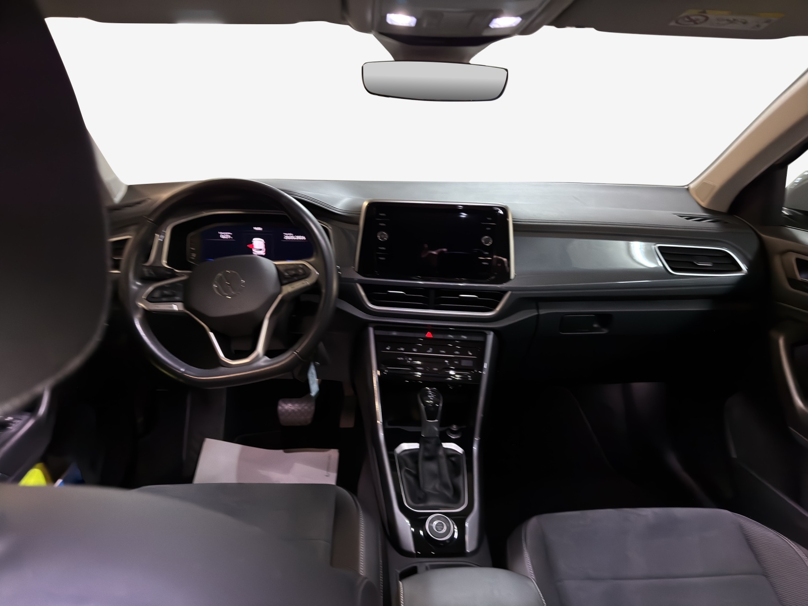 VW T-Roc 2.0 TSI Style DSG 4Motion-image-8