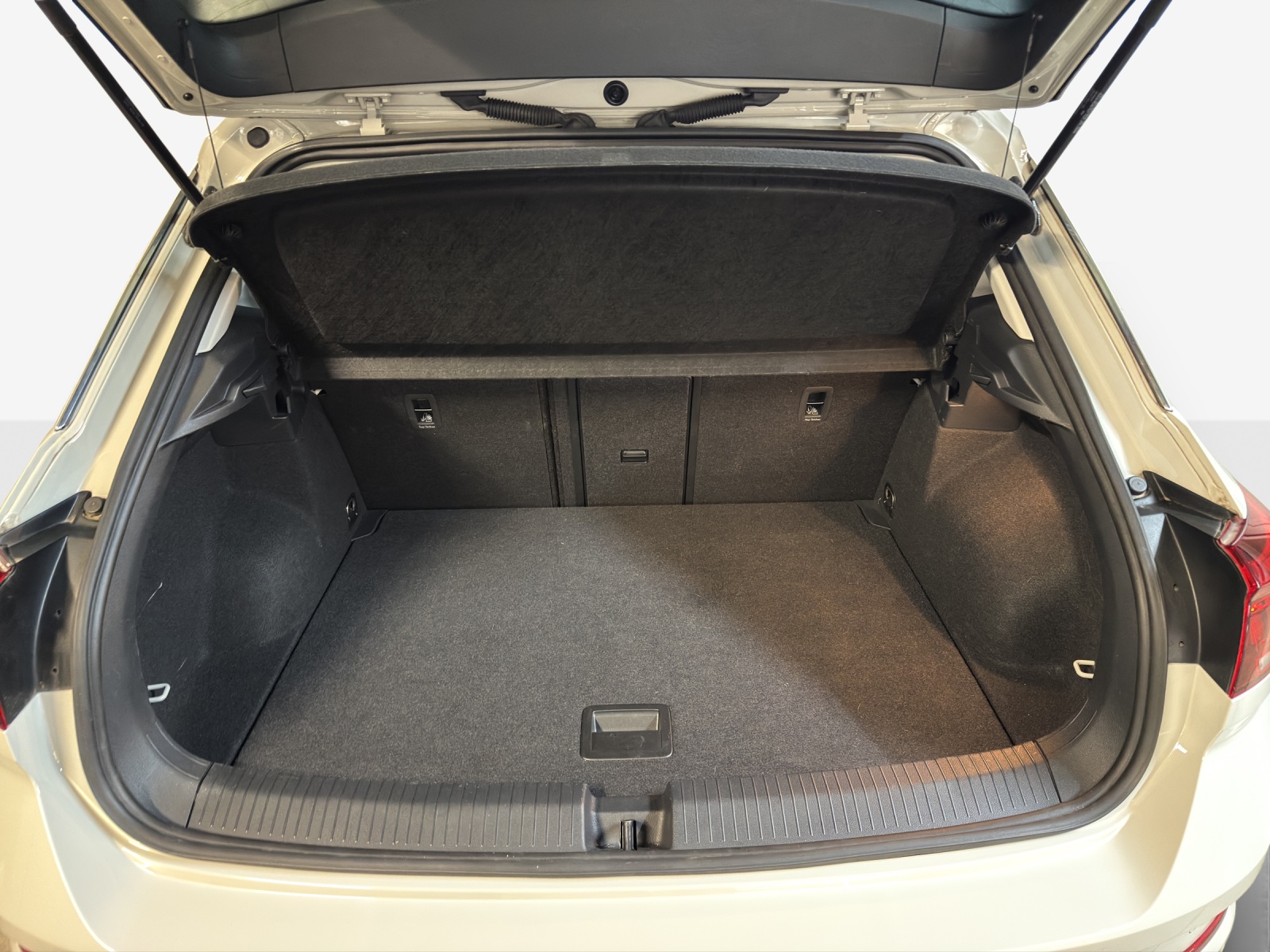 VW T-Roc 2.0 TSI Style DSG 4Motion-image-12