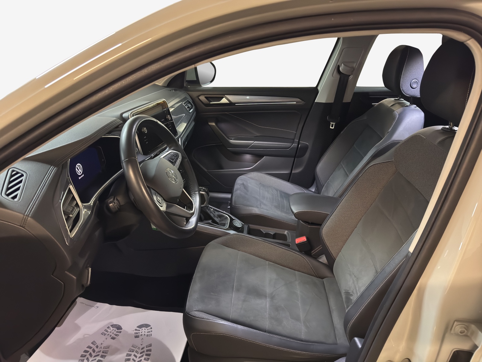 VW T-Roc 2.0 TSI Style DSG 4Motion-image-7