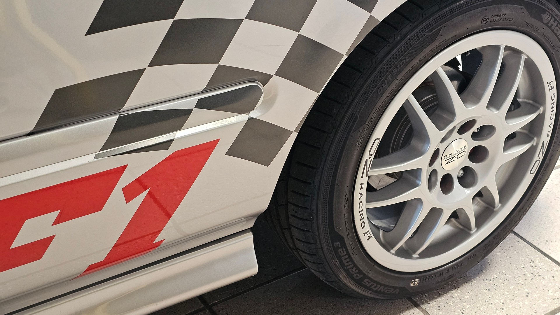 HONDA Civic 1.6i VTi F1-image-6