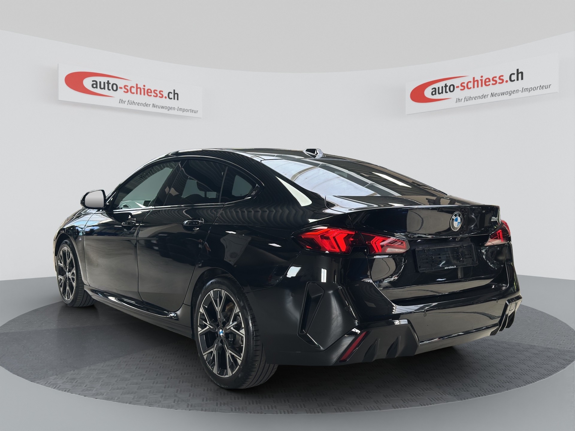 BMW 220 Gran Coupé 48V M Sport Steptronic-image-2