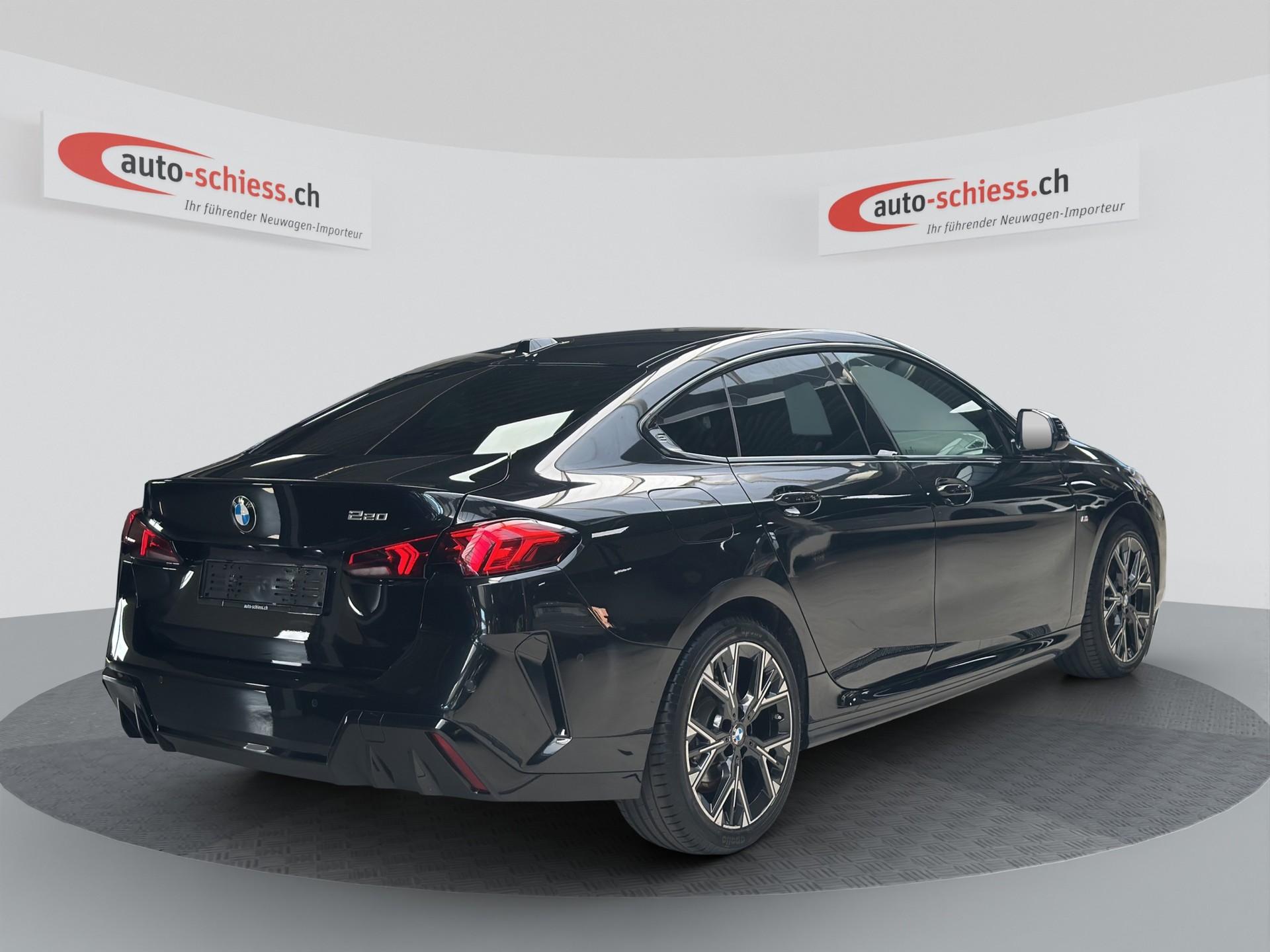 BMW 220 Gran Coupé 48V M Sport Steptronic-image-4