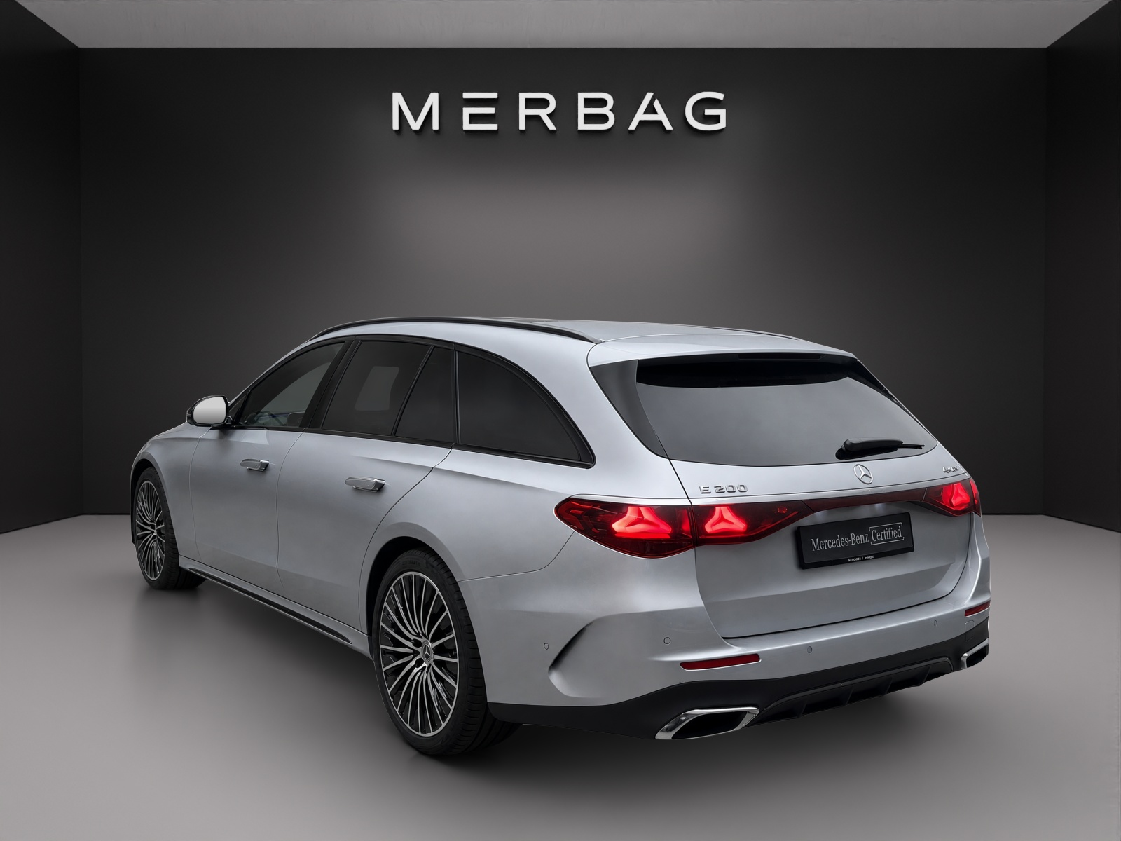 MERCEDES-BENZ E 200 4MATIC T-Modell-image-3
