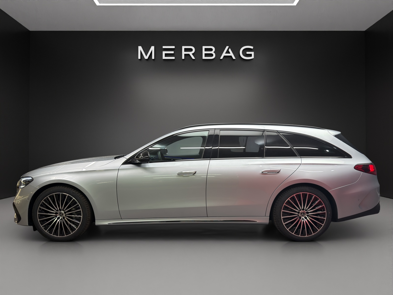 MERCEDES-BENZ E 200 4MATIC T-Modell-image-2