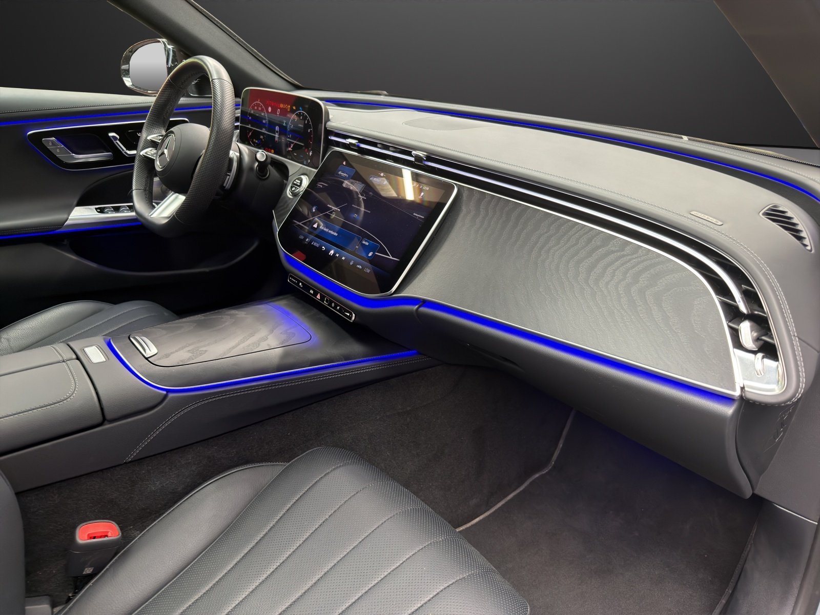 MERCEDES-BENZ E 200 4MATIC T-Modell-image-7