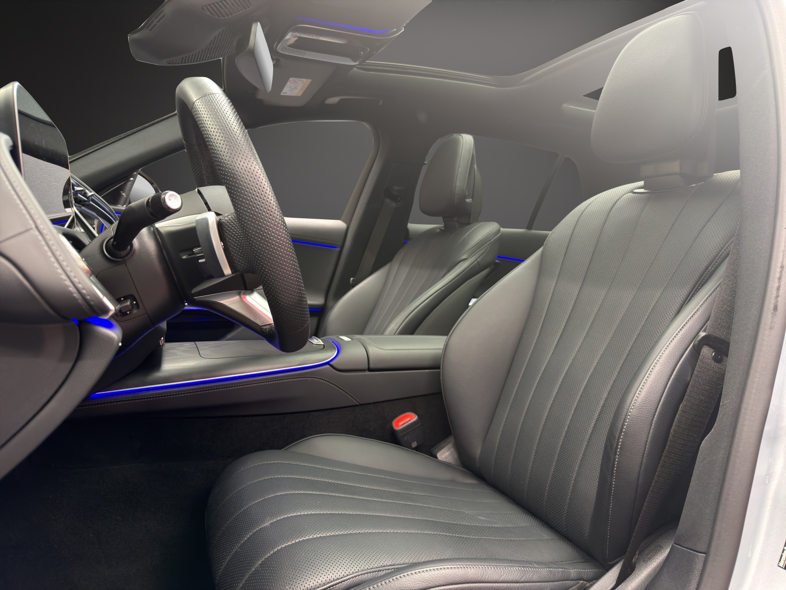 MERCEDES-BENZ E 200 4MATIC T-Modell-image-8