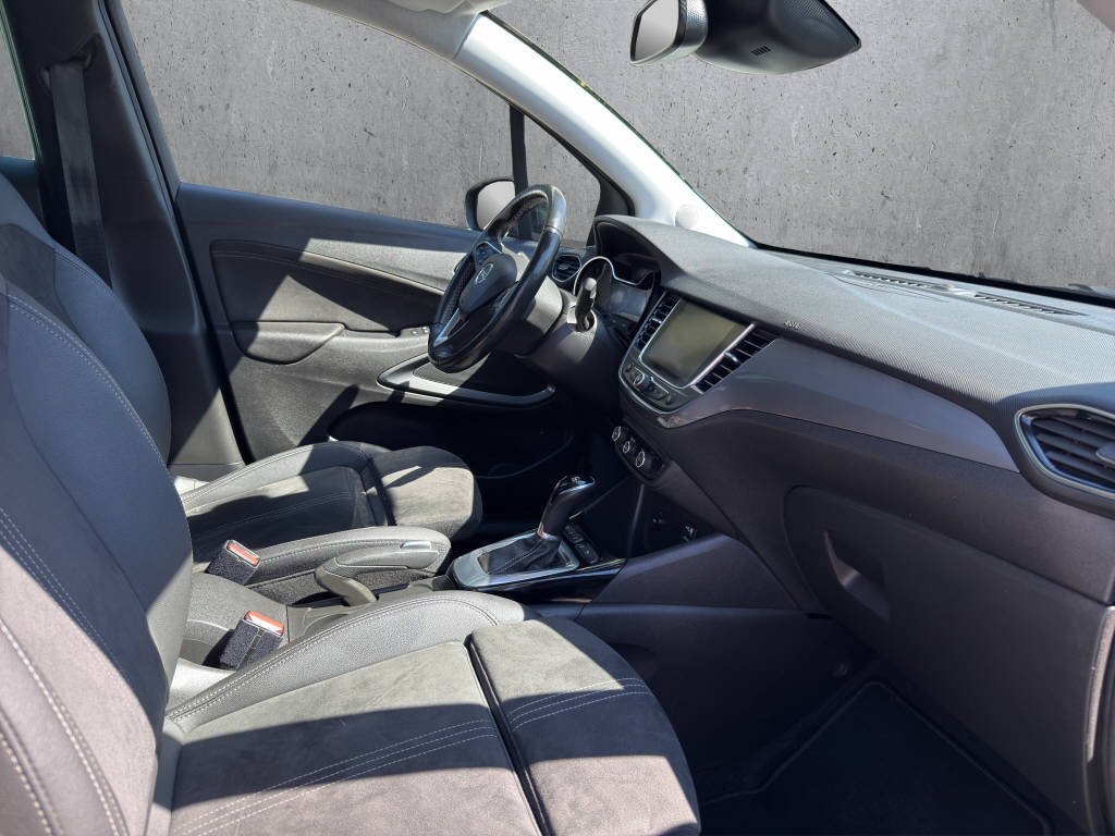 OPEL Crossland 1.2 T 130 Elegance Blitz-image-9