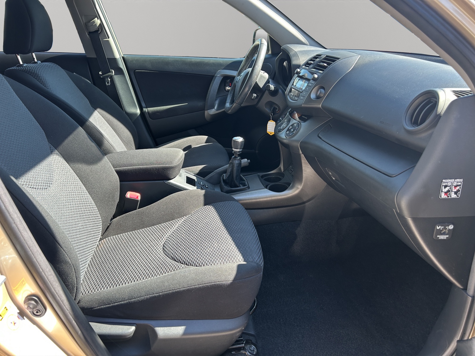 TOYOTA RAV-4 2.0 16V Linea Sol-image-11