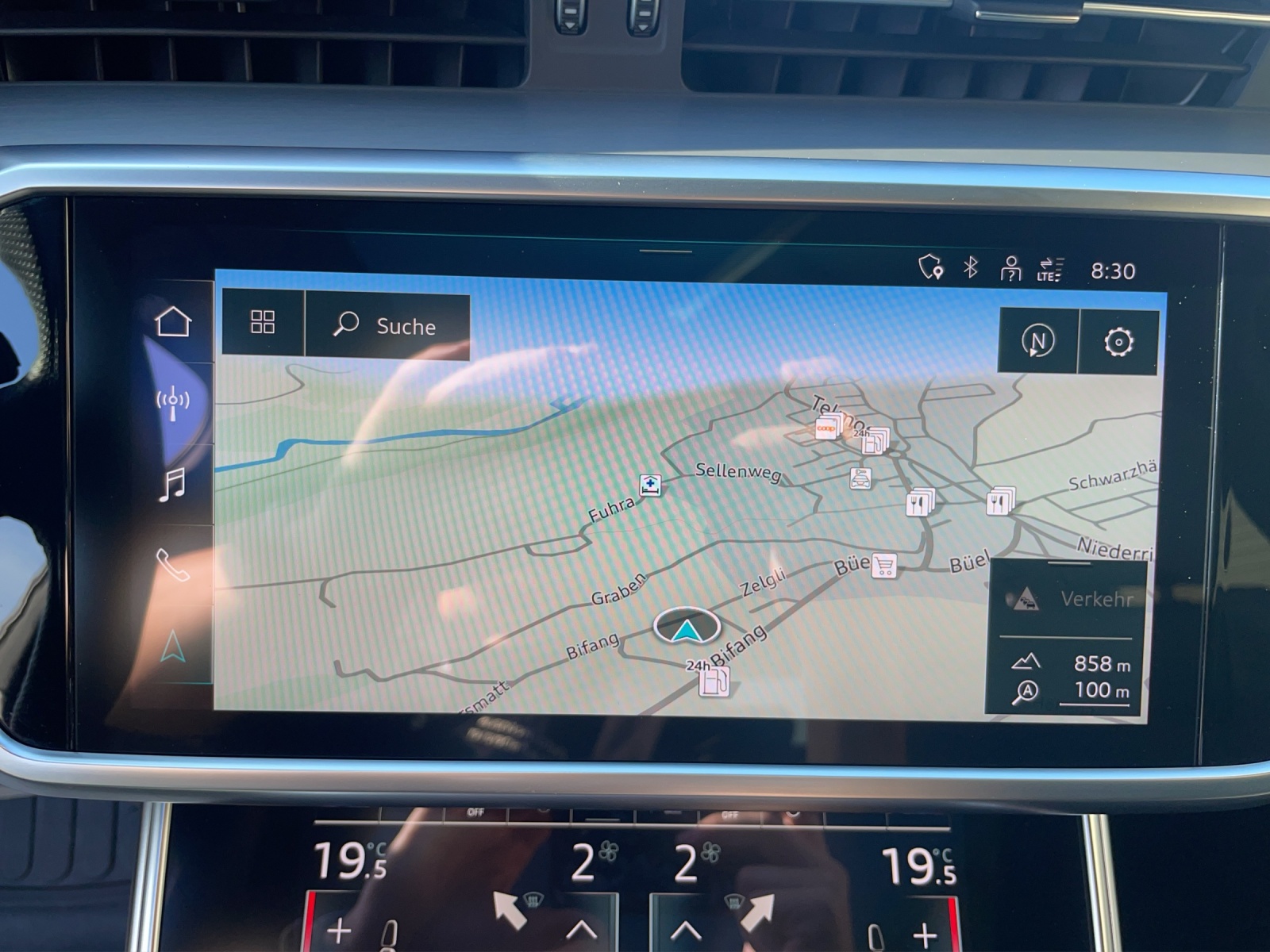 AUDI A6 Avant 45 TFSI Sport Attraction S-tronic quattro-image-12