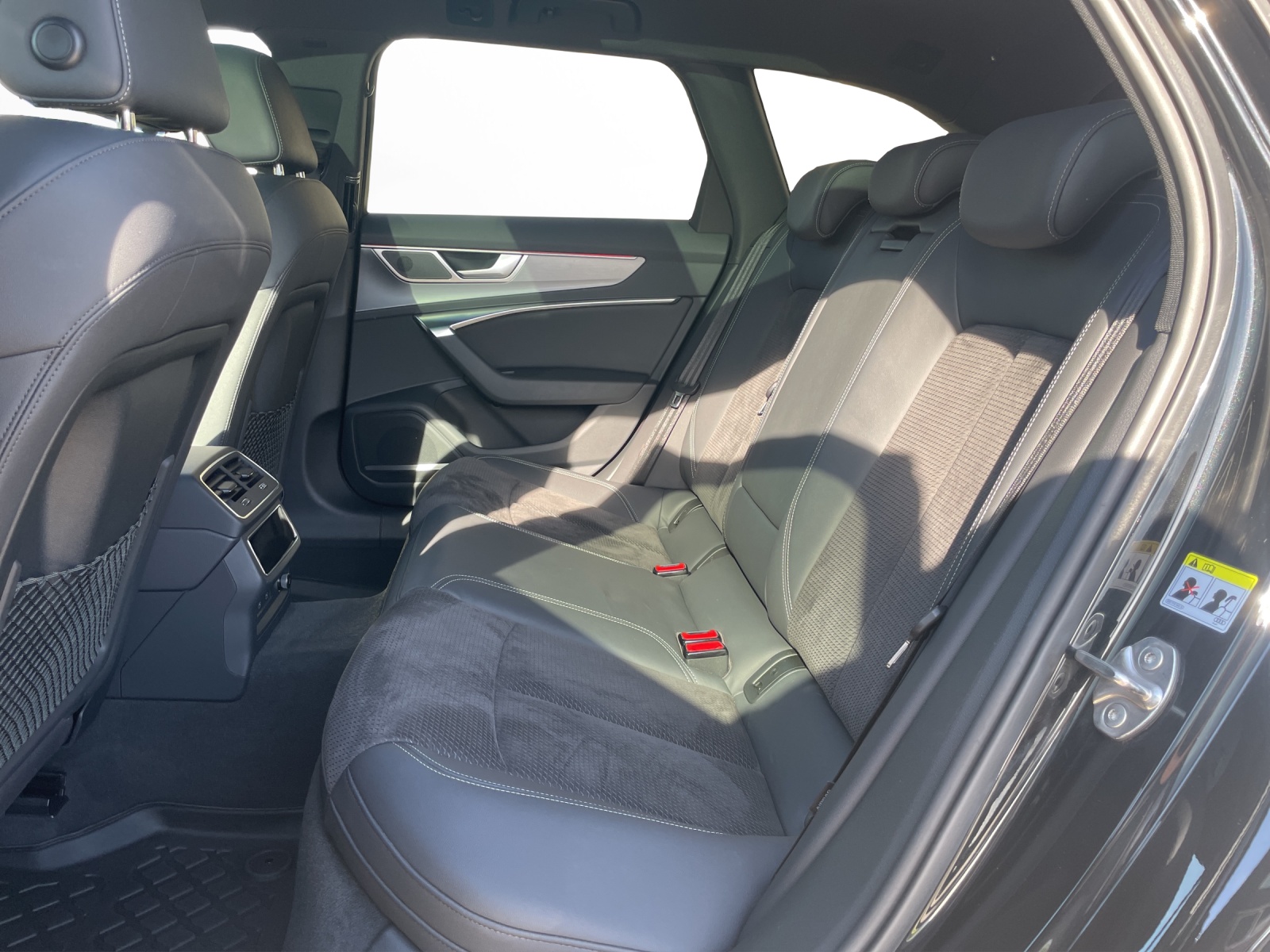 AUDI A6 Avant 45 TFSI Sport Attraction S-tronic quattro-image-14