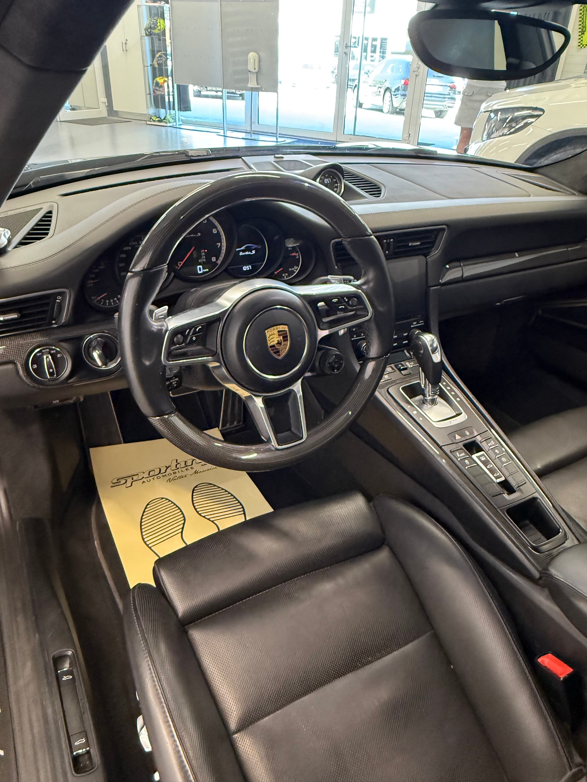 PORSCHE 911 Turbo S PDK Fulls Carbone-image-10