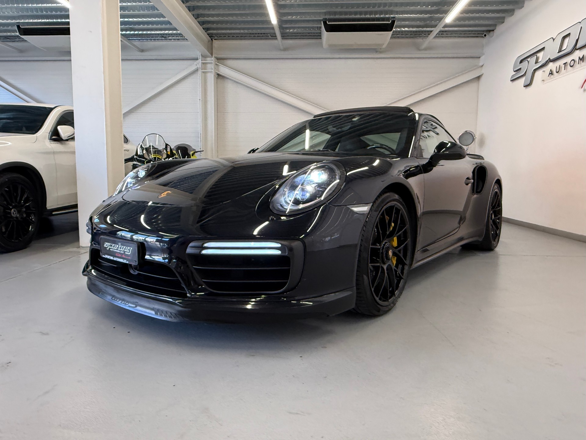 PORSCHE 911 Turbo S PDK Fulls Carbone-image-9