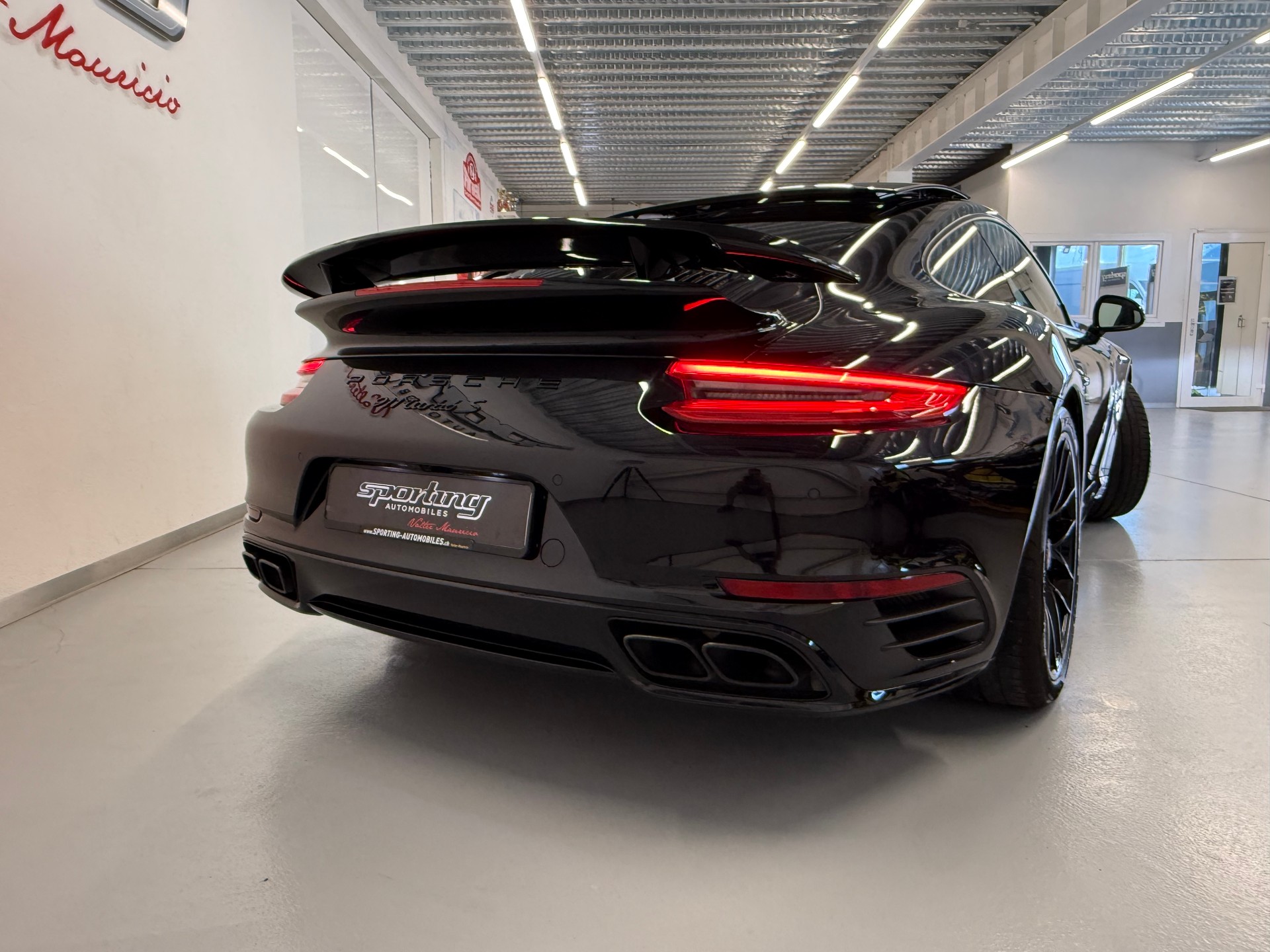 PORSCHE 911 Turbo S PDK Fulls Carbone-image-8