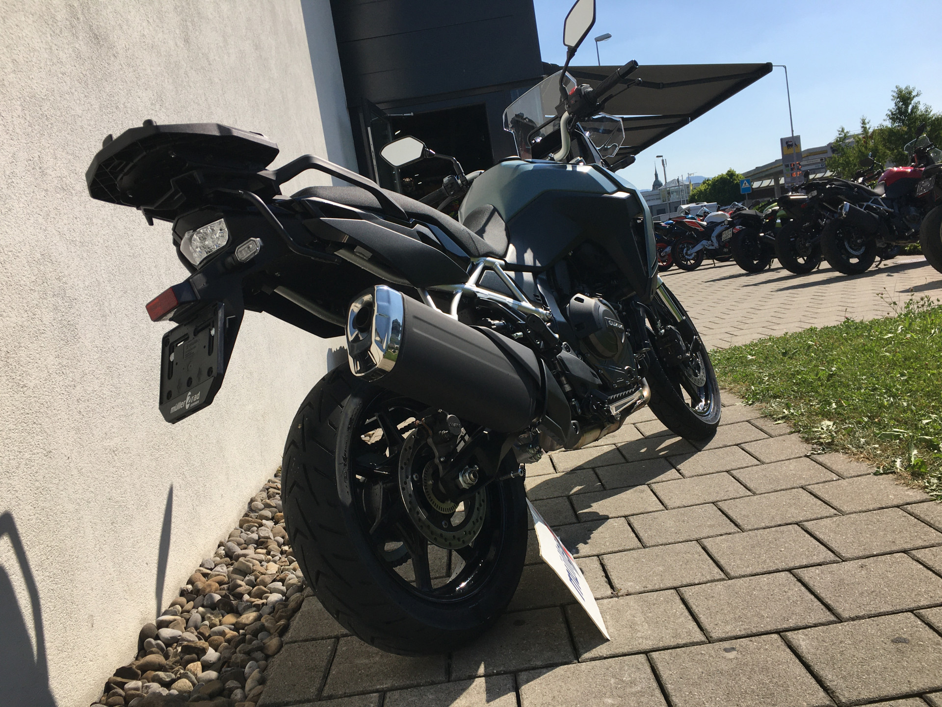SUZUKI DL 800 V-Strom-showroom-element-2