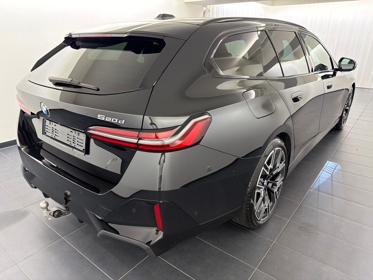 BMW 520d sDr 48V Tour MSp.Pro-showroom-element-2