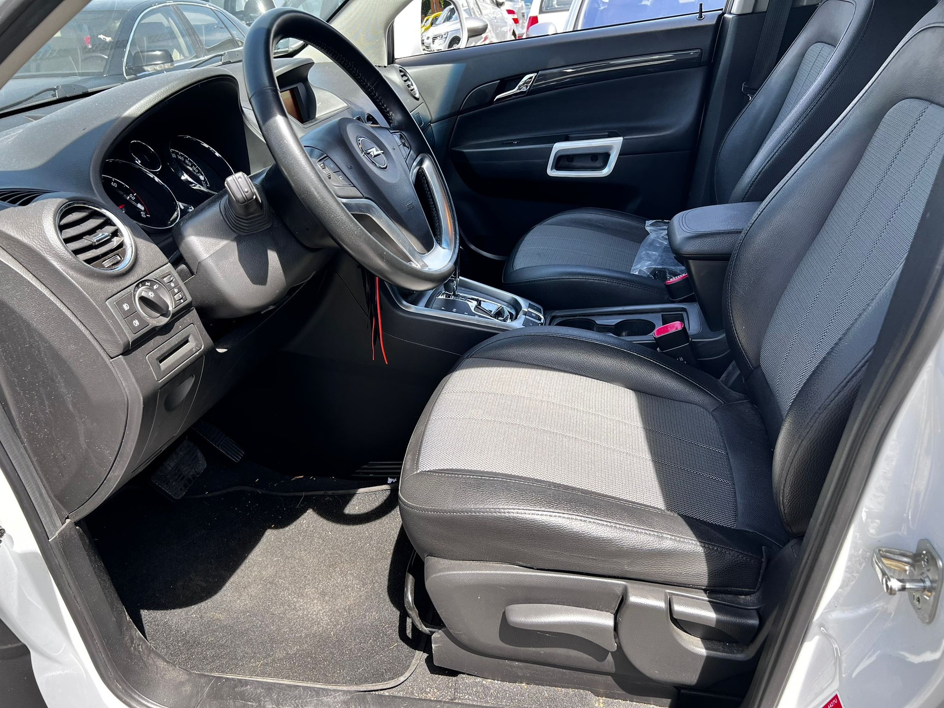 OPEL Antara 2.2 CDTi Cosmo 4WD Automatic-image-6