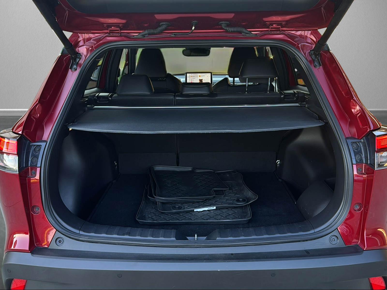 TOYOTA Corolla Cross 2.0 HSD Trend AWD-i-image-9